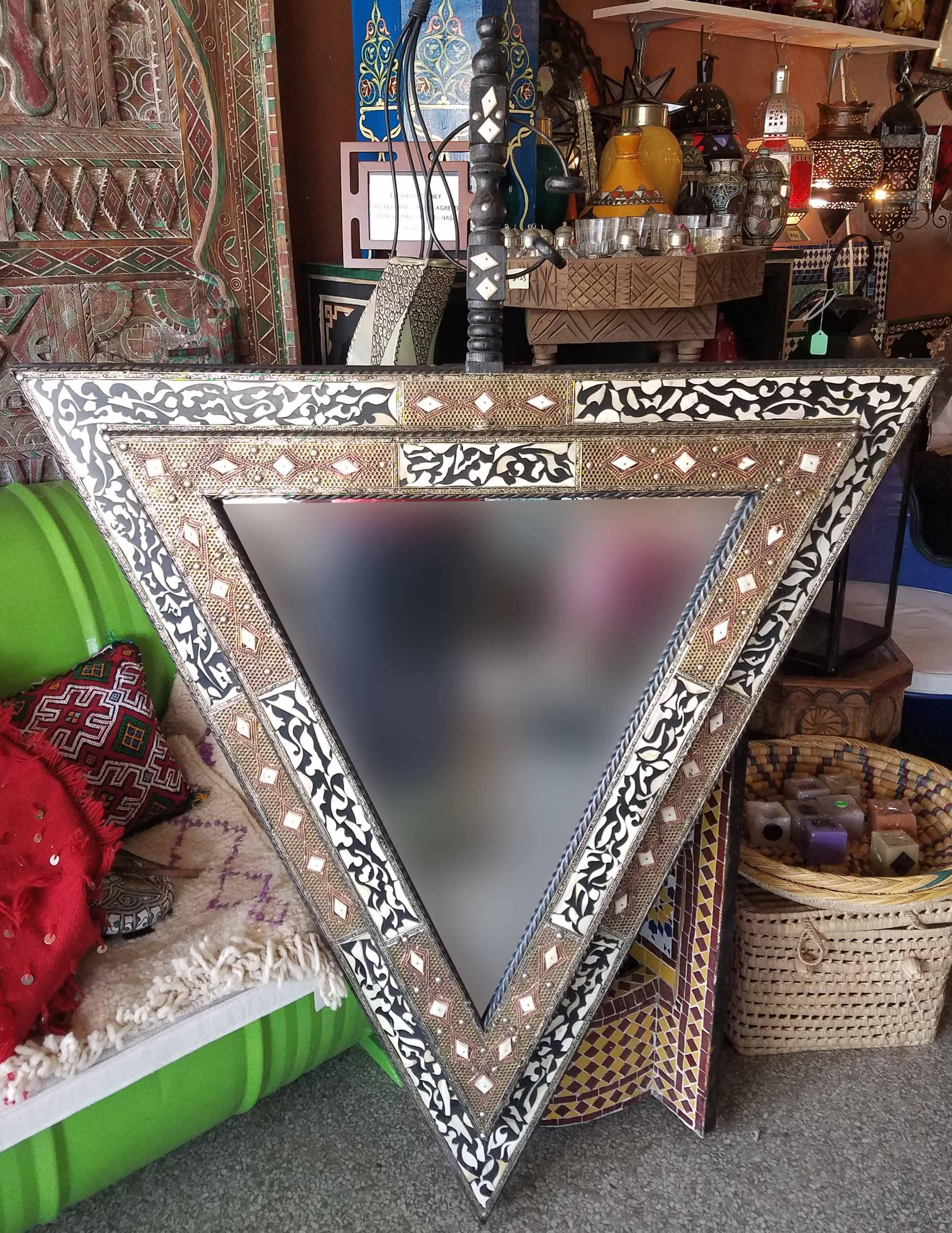 Miroir marocain en forme de la Fibule - Taille géante en vente 2