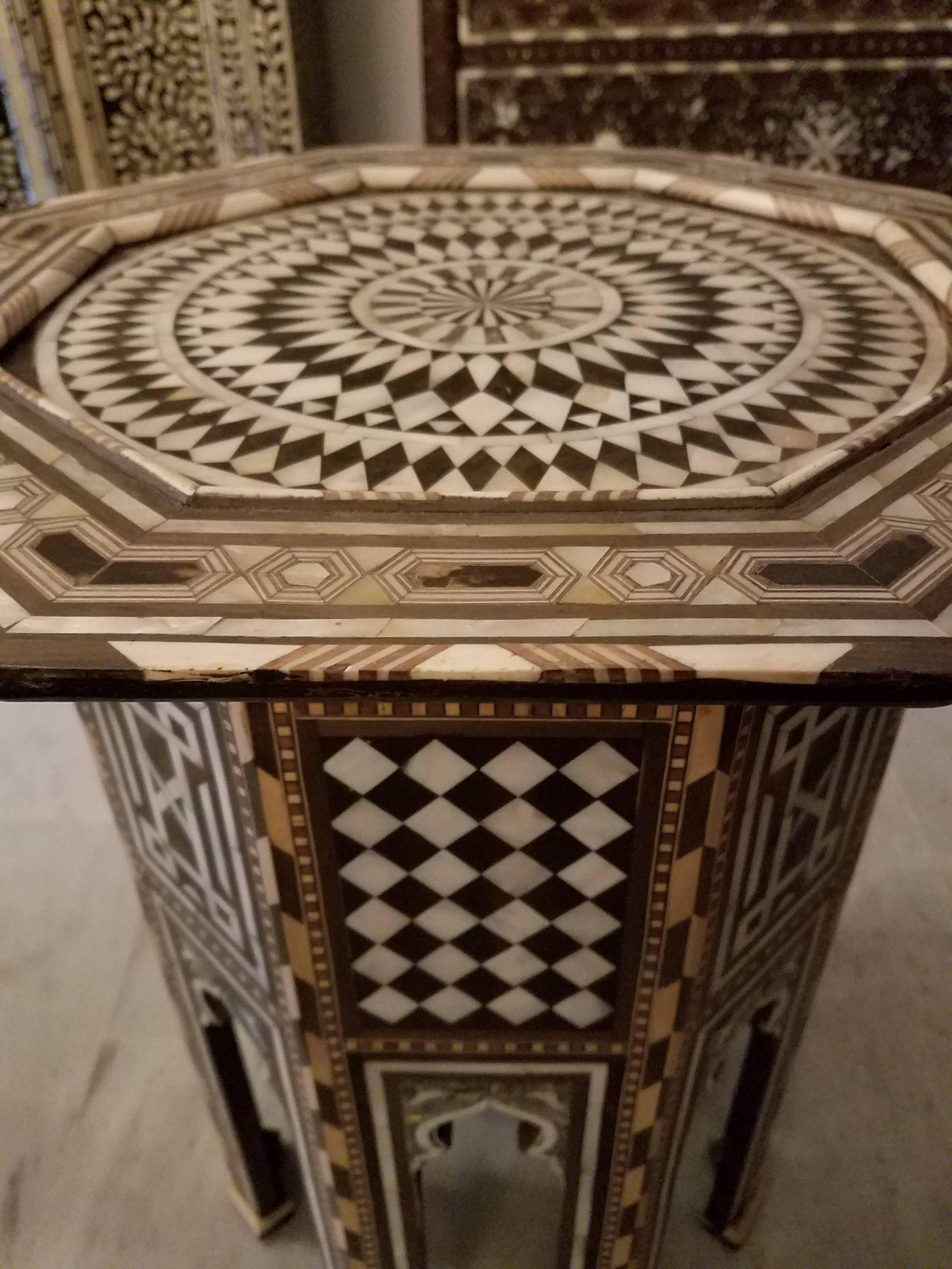 Contemporary Syrian Mother-of-Pearl Walnut Wood Side Table, Coquillage For Sale