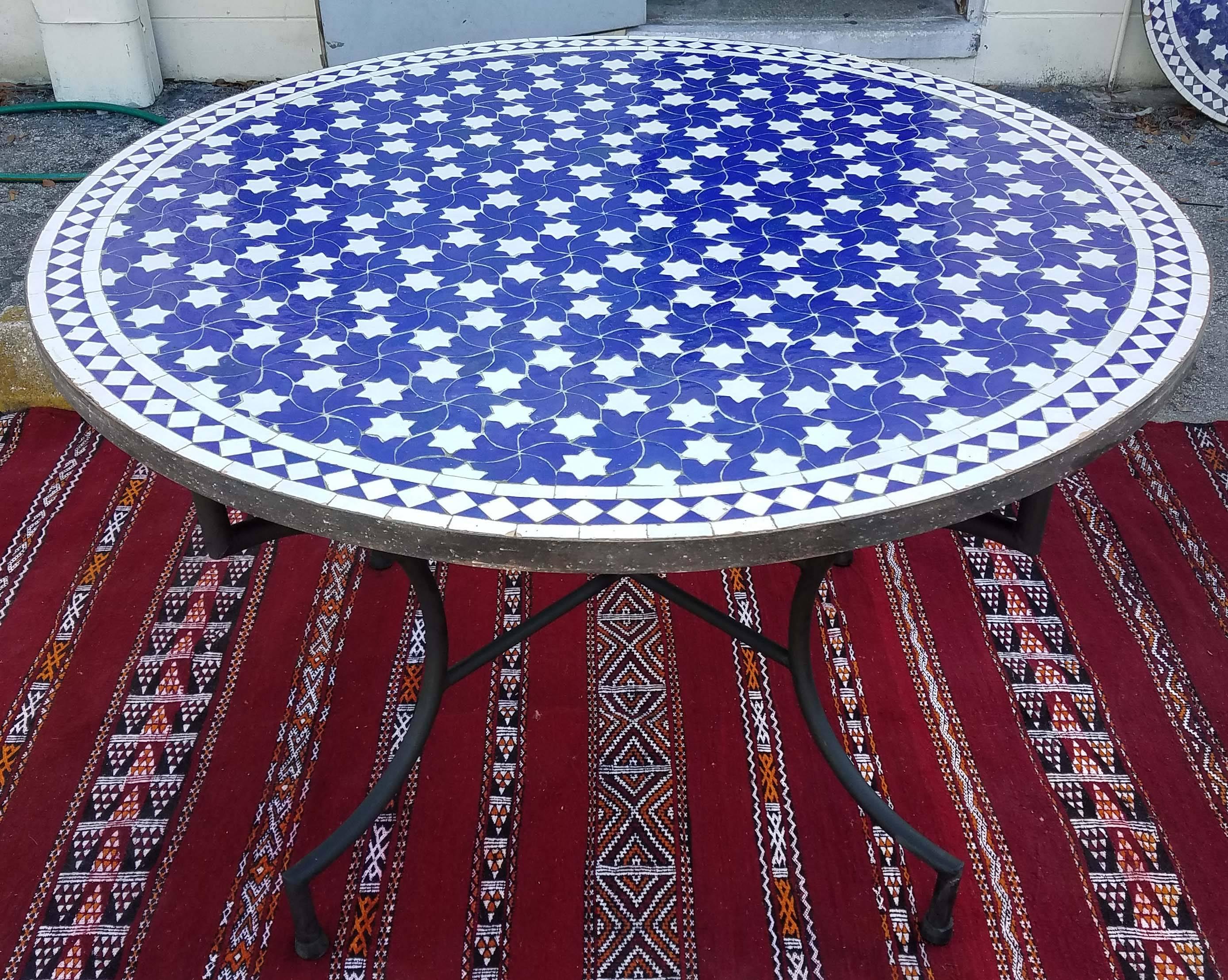 Round Moroccan Mosaic Table, Blue / White 2