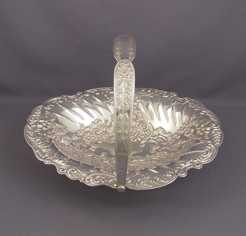 Late 19th Century Victorian Sterling Silver Cake Basket For Sale