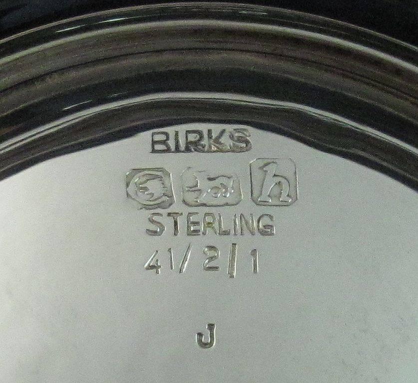 Large Birks Sterling Silver Coffee Pot In Excellent Condition For Sale In Vancouver, BC