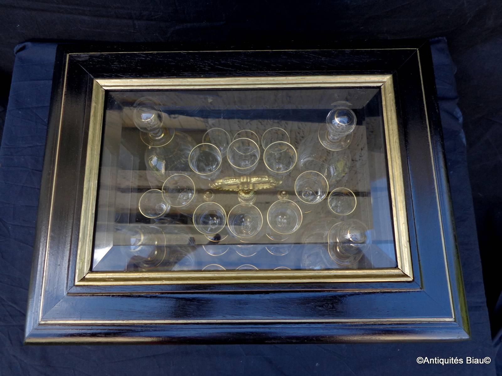 Mid-19th Century Tantalus Liquor Box with Glasses in Black and Gold, 19th Century, Napoleon III