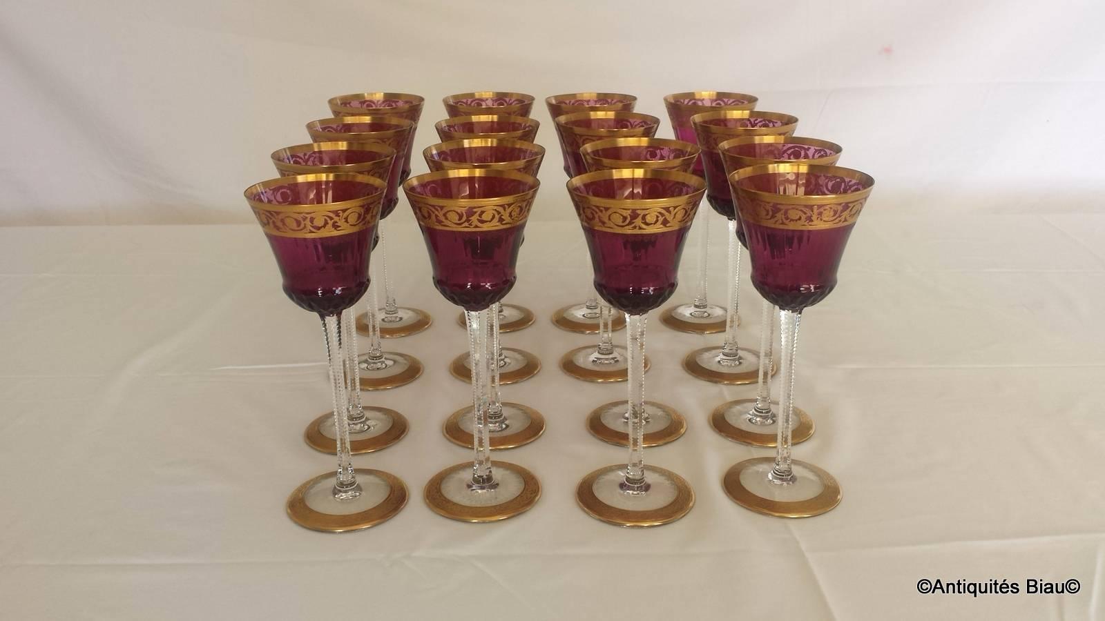 French Glasses Roemers Amethyst in Crystal St-Louis, Paris, Thistle Gold Model Perfect For Sale