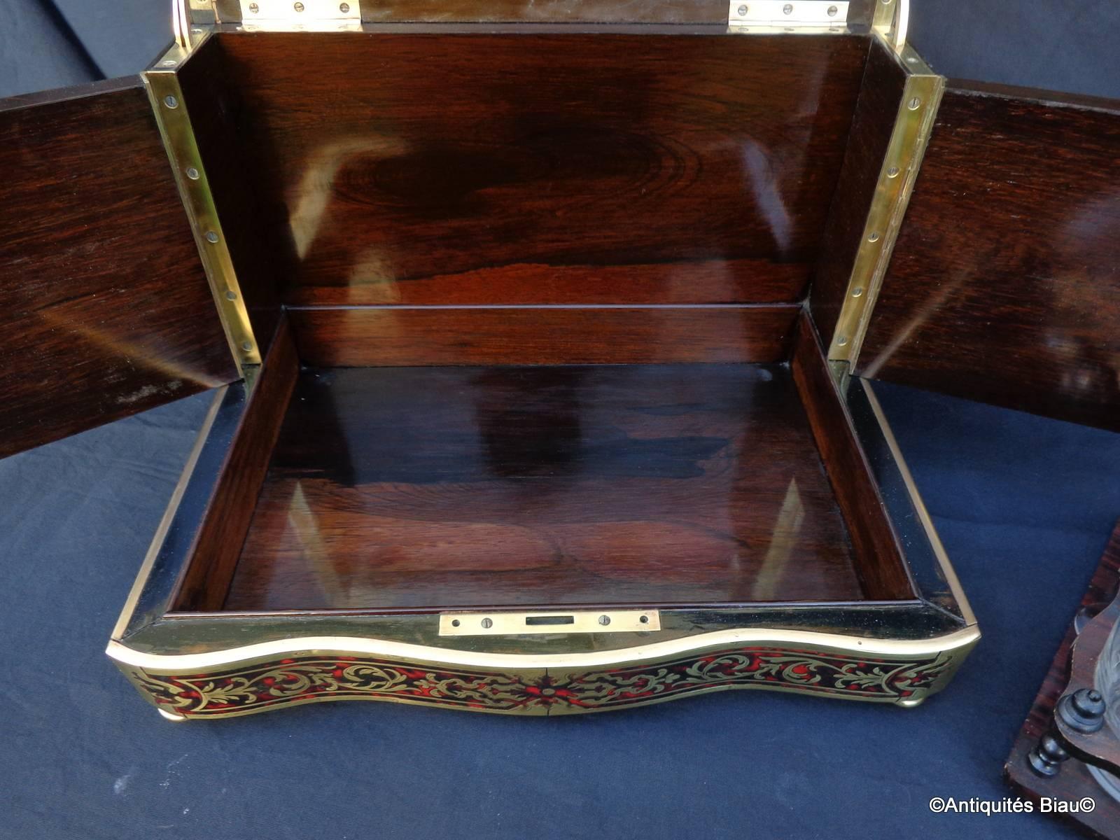 Tantalus Box in Boulle Marquetry Napoleon III Period 19th Original Crystal In Excellent Condition In Manduel, FR