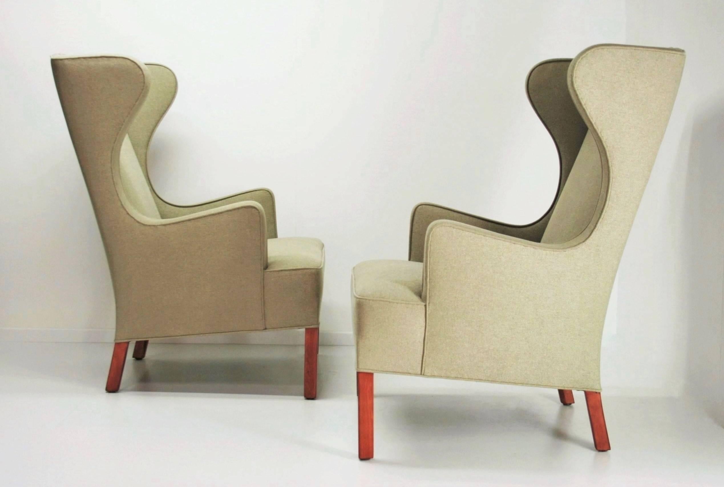 Hans J. Wegner High Back Lounge Chairs, 1945 In Excellent Condition In Belgium, BE