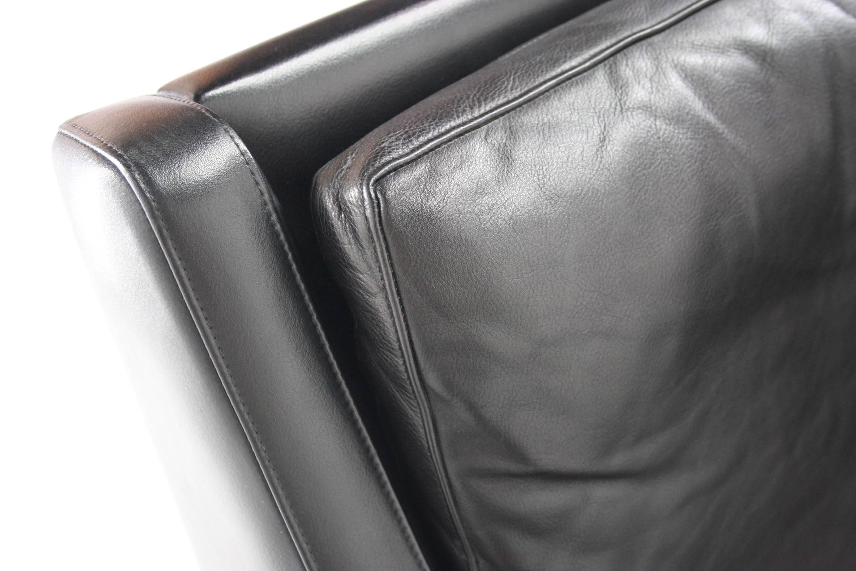 Rud Thygesen Set of Two Lounge Chairs in Black Leather, 1965 In Good Condition In Belgium, BE