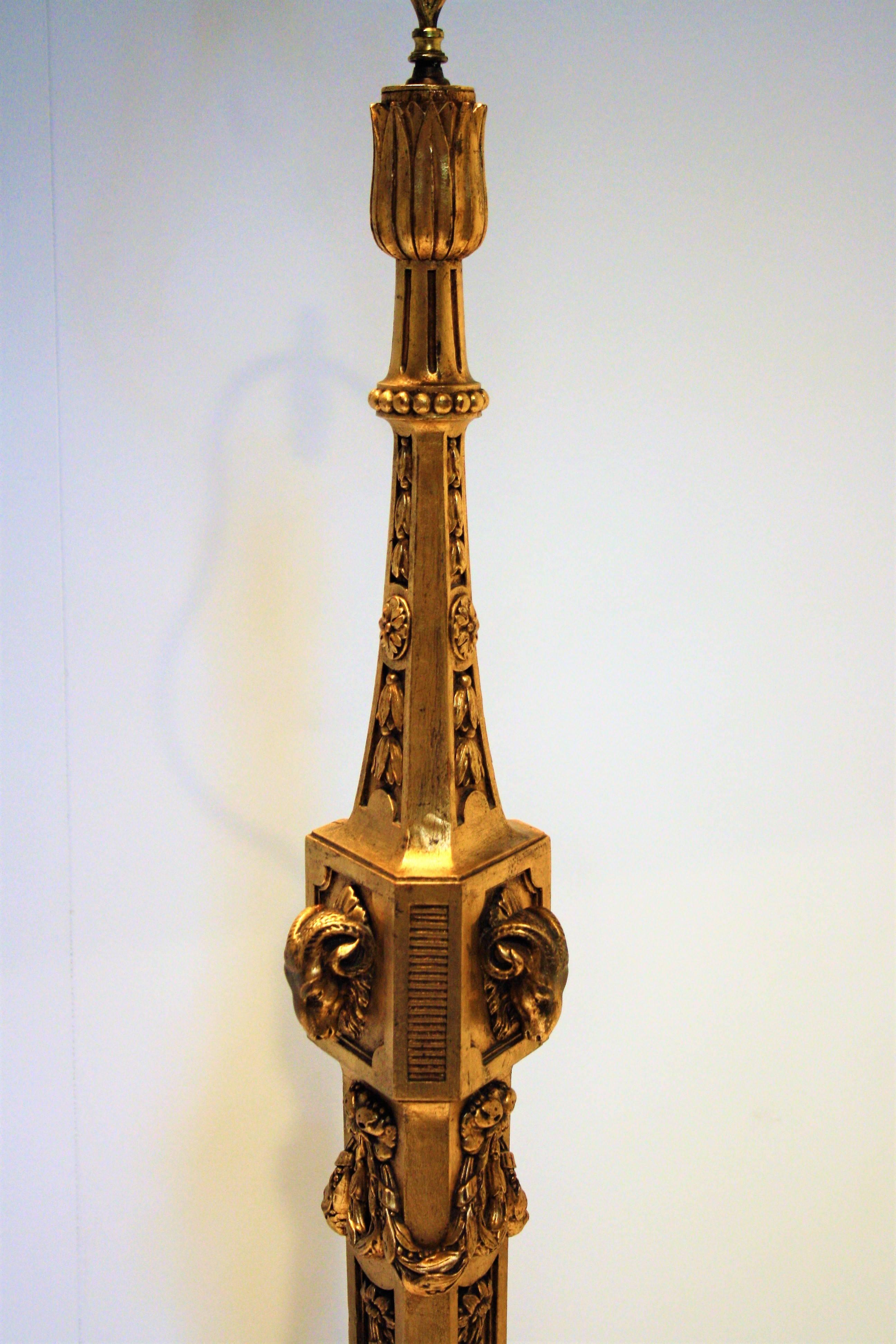 Giltwood Louis XVI Floor Lamp, Late 19th-Early 20th Century In Good Condition For Sale In Belgium, BE