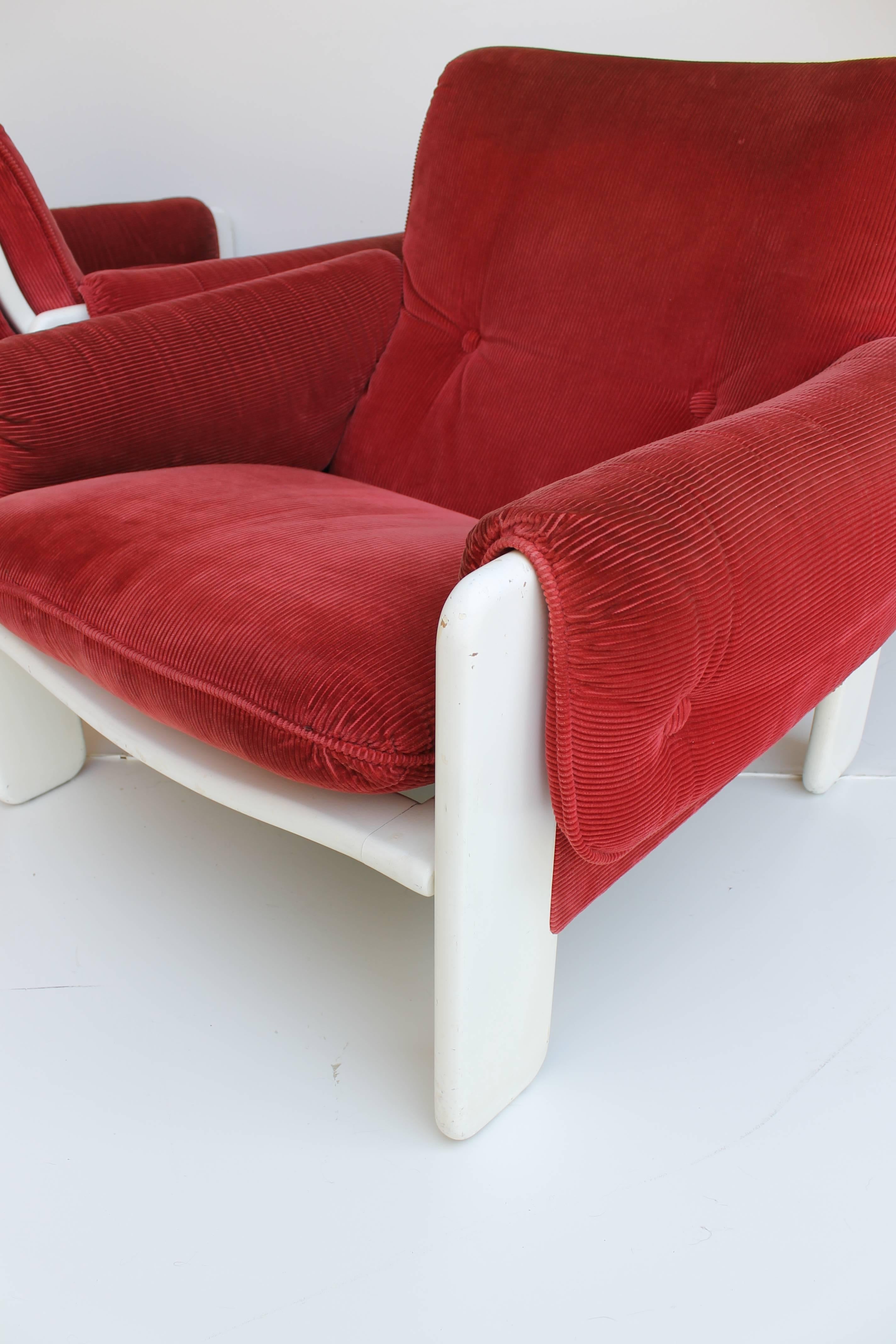 Sporting Lounge Chairs by Ammanati and Vitelli for Rossi di Albizzate In Excellent Condition In Sacile, PN