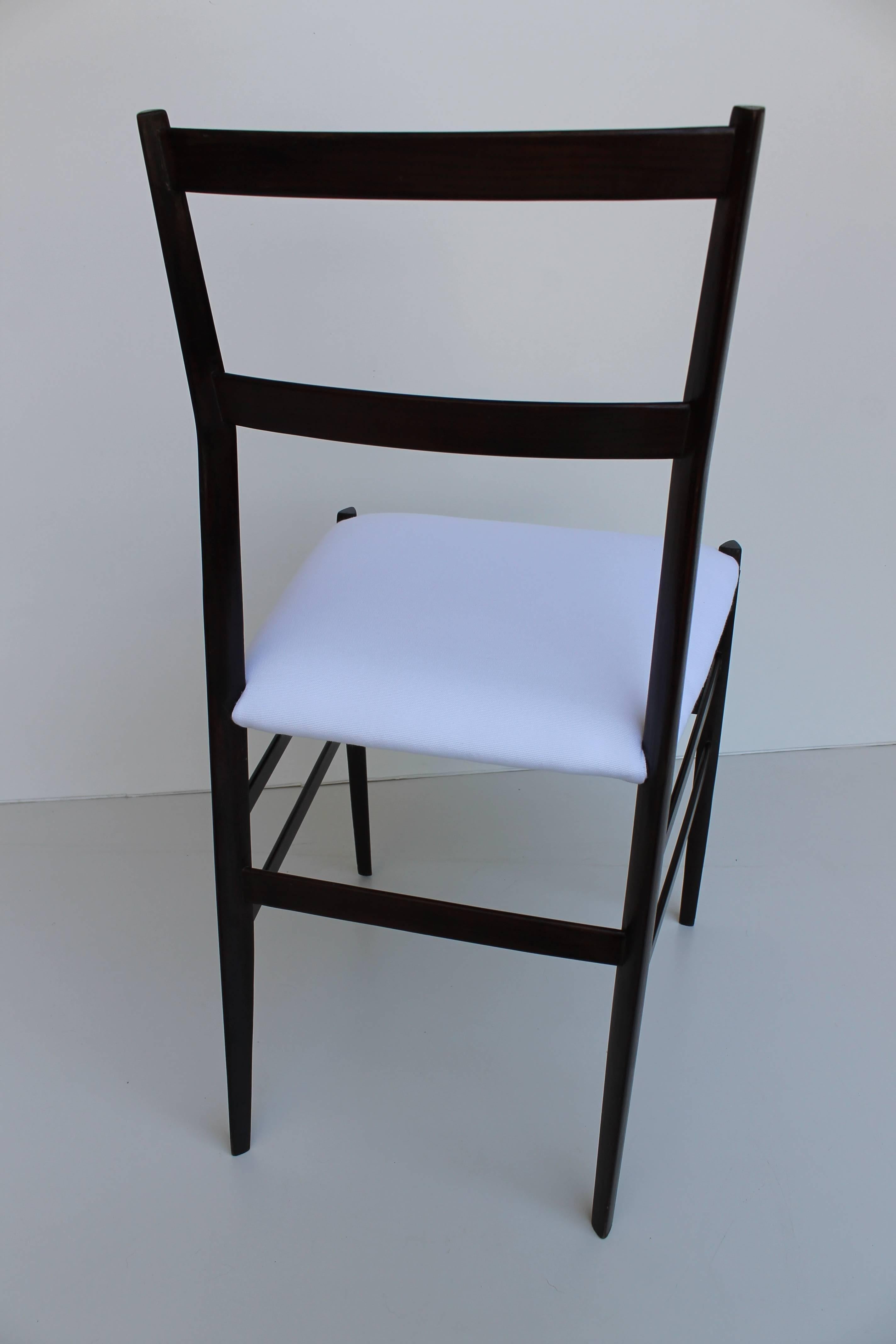 Mid-Century Modern Midcentury Giò Ponti Mahogany Ashwood 699 Leggera Italian Chair for Cassina 1957 For Sale