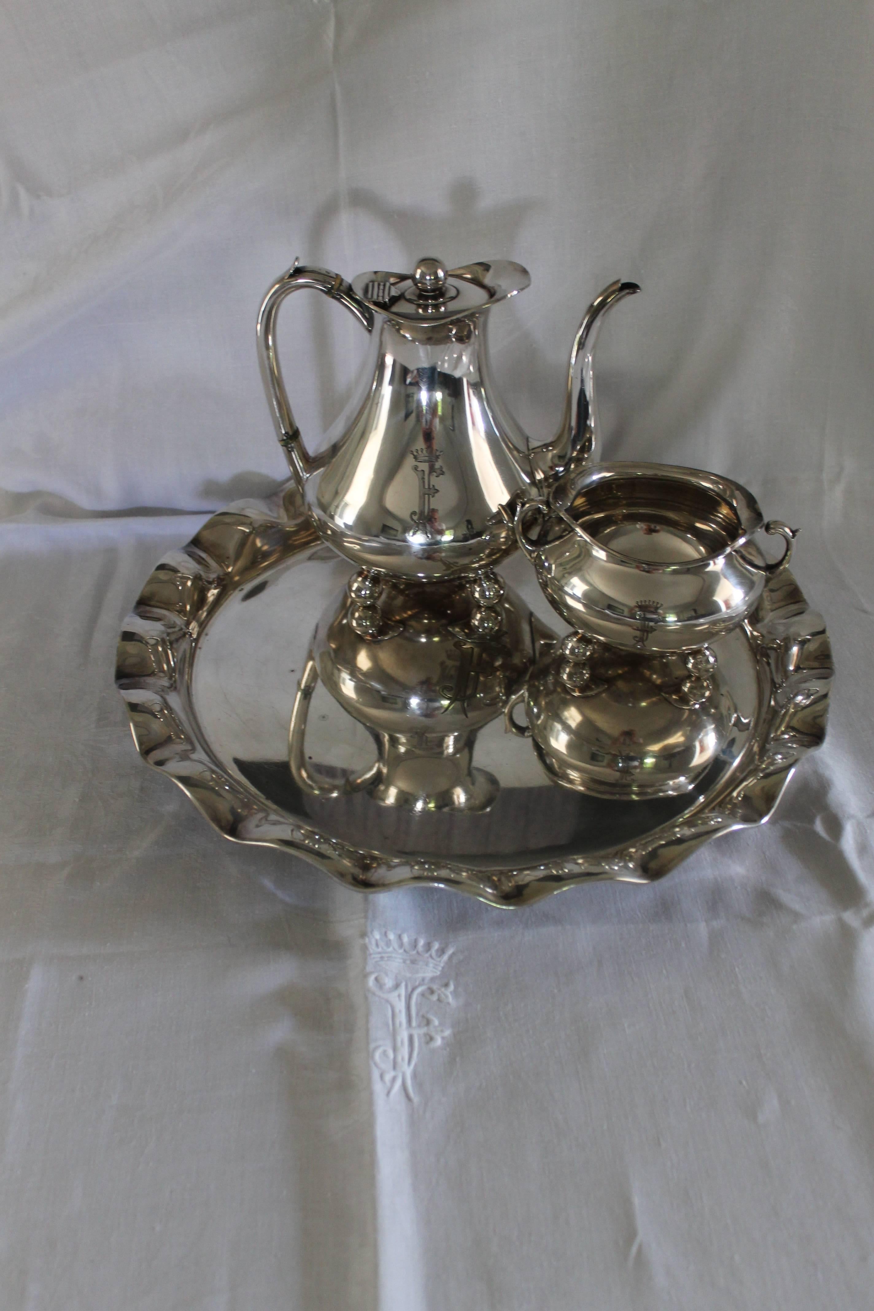Three pieces coffee service by Mappin brothers. Franchetti's family emblem engraved. 

The Franchetti's were a noble family who had an important role in Italy's history. Raimondo Franchetti I married Luisa Rothschild and had three children: