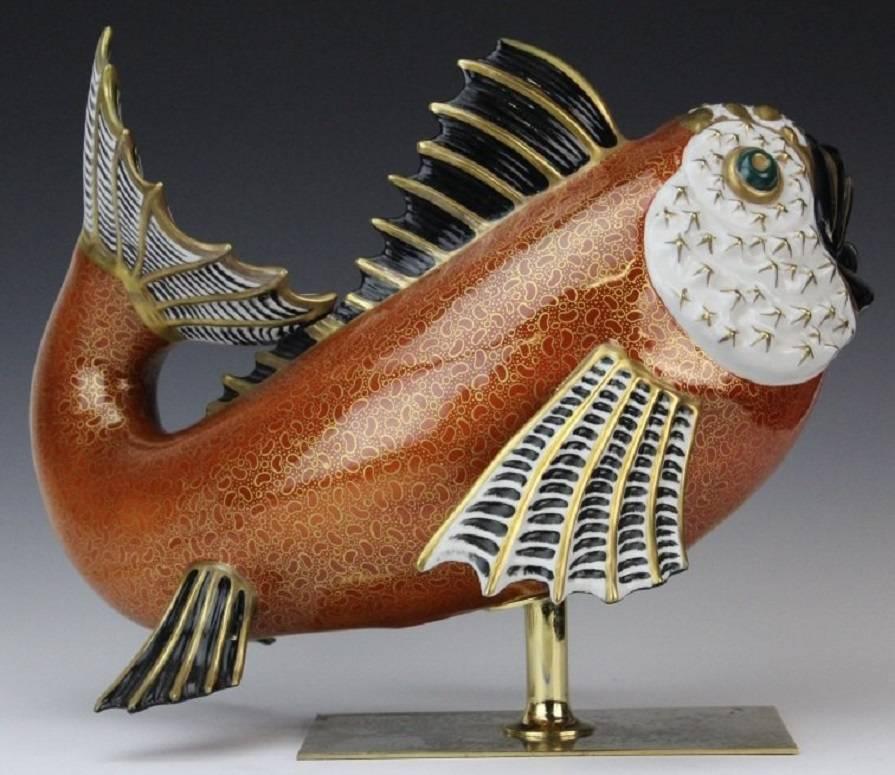 Rare Mangani for Oggetti Hand-Painted Stylized Fish Sculpture on Brass Base For Sale 1