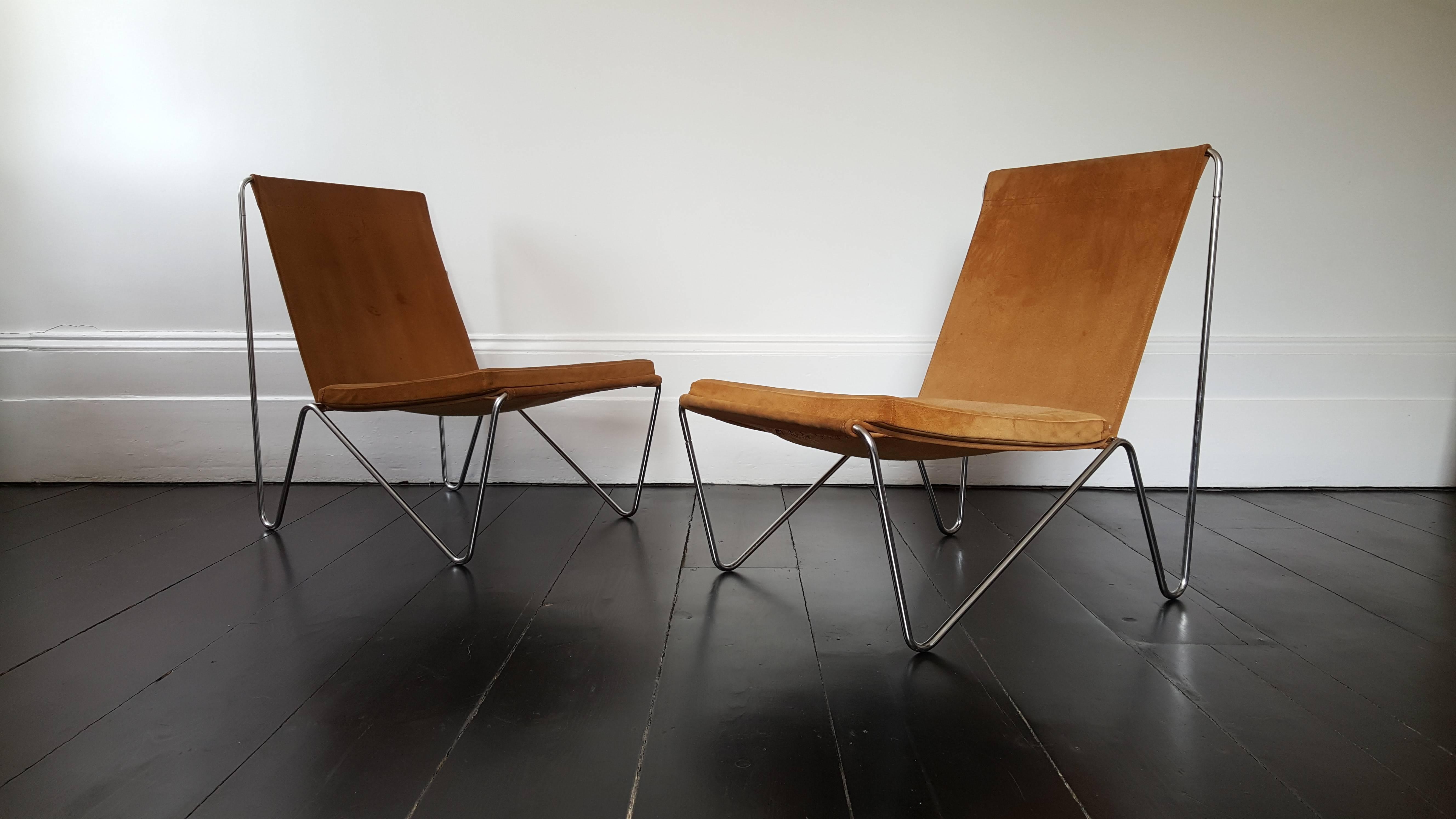 Verner Panton 'Bachelor' Easy Chairs, Manufactured by Fritz Hansen, Denmark 1