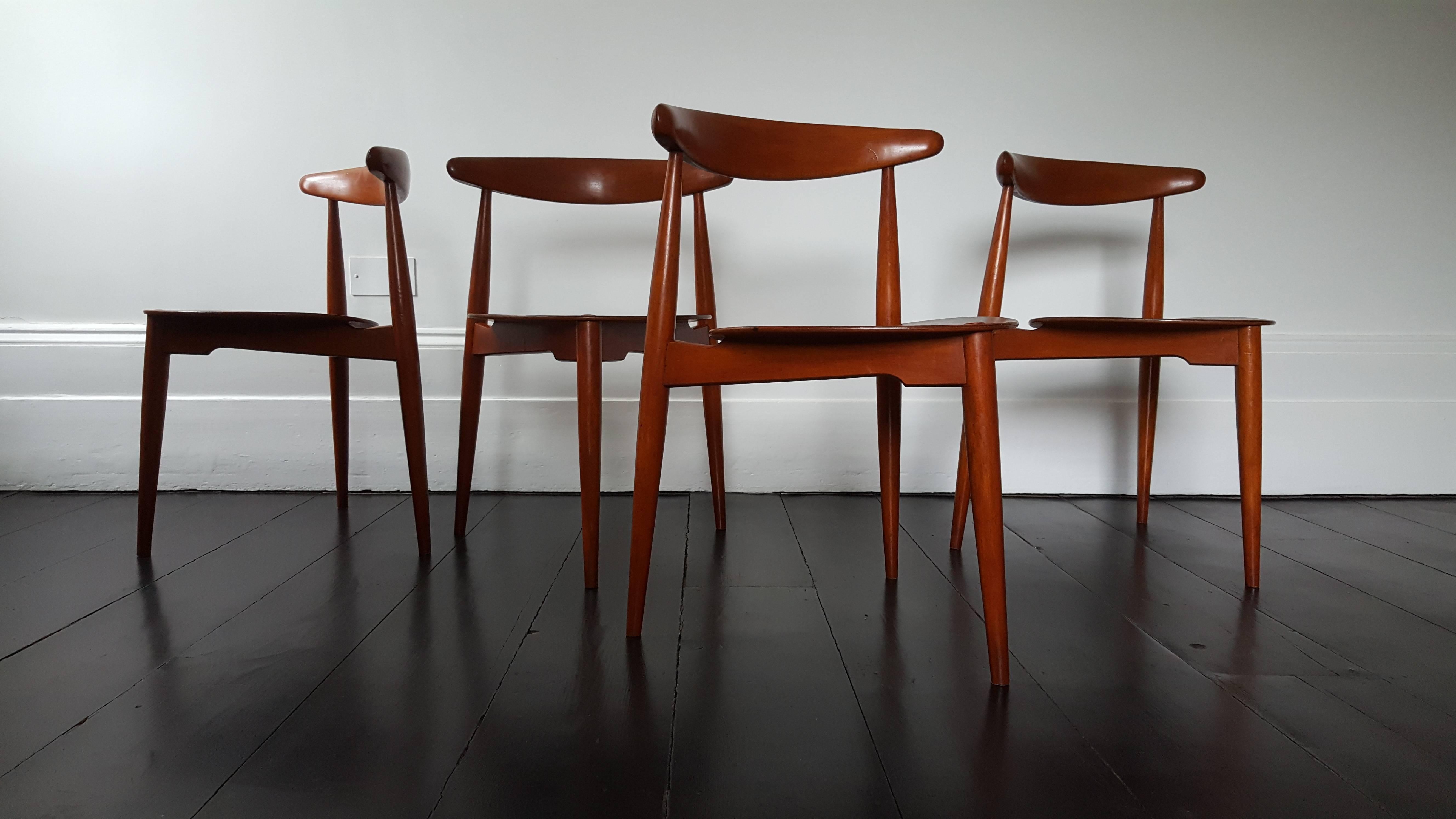 Set of 1960s Hans J. Wegner 'Heart' chairs for Fritz Hansen.

Beech frame with teak seats.