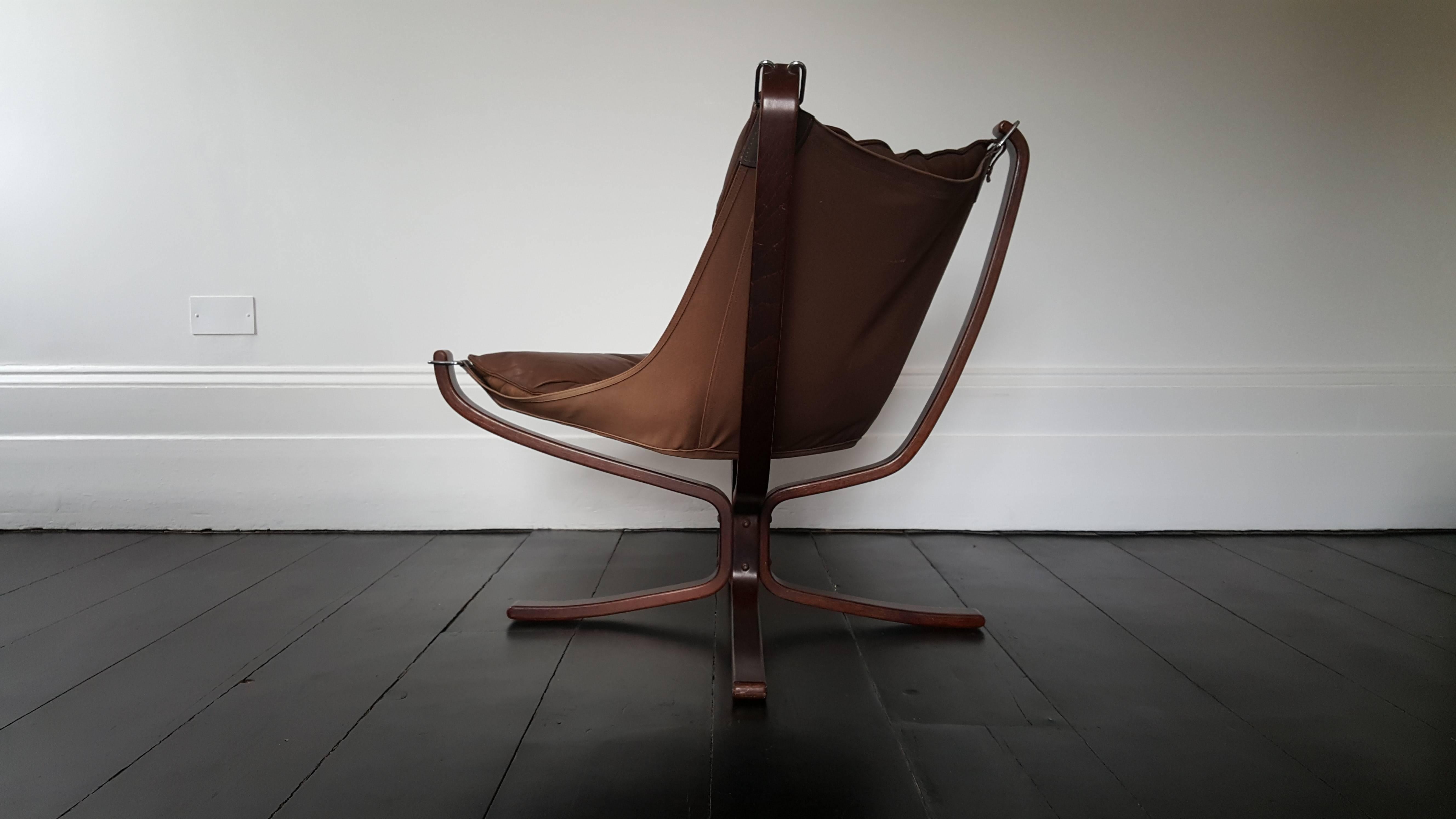 Mid-Century Modern Iconic Vintage 1970s Sigurd Ressell Designed Low-Backed X-Framed Falcon Chair