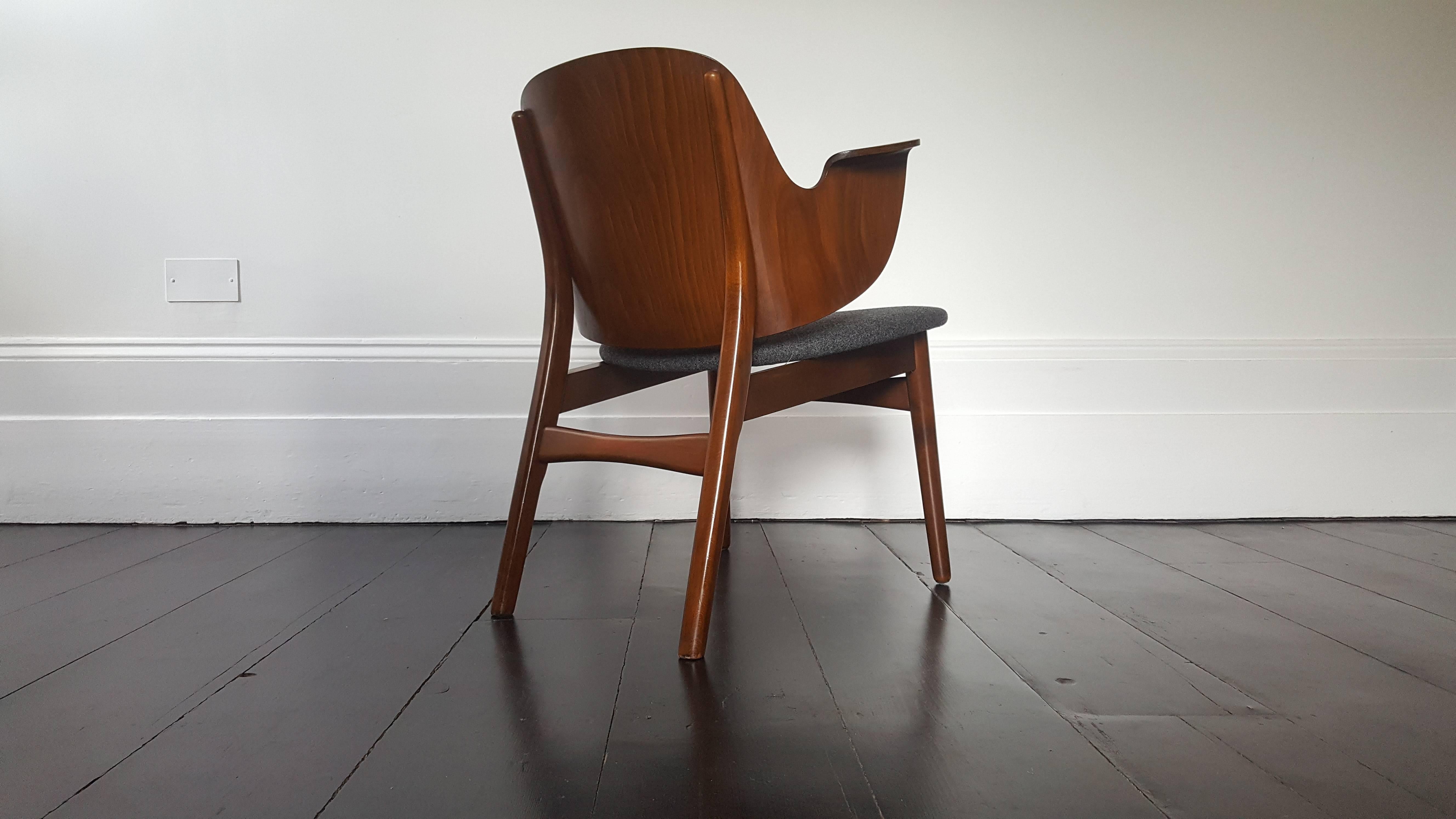 Hans Olsen Lounge Shell Chair Model 107 for Bramin Mobler, Denmark, 1950s In Good Condition In London Road, Baldock, Hertfordshire