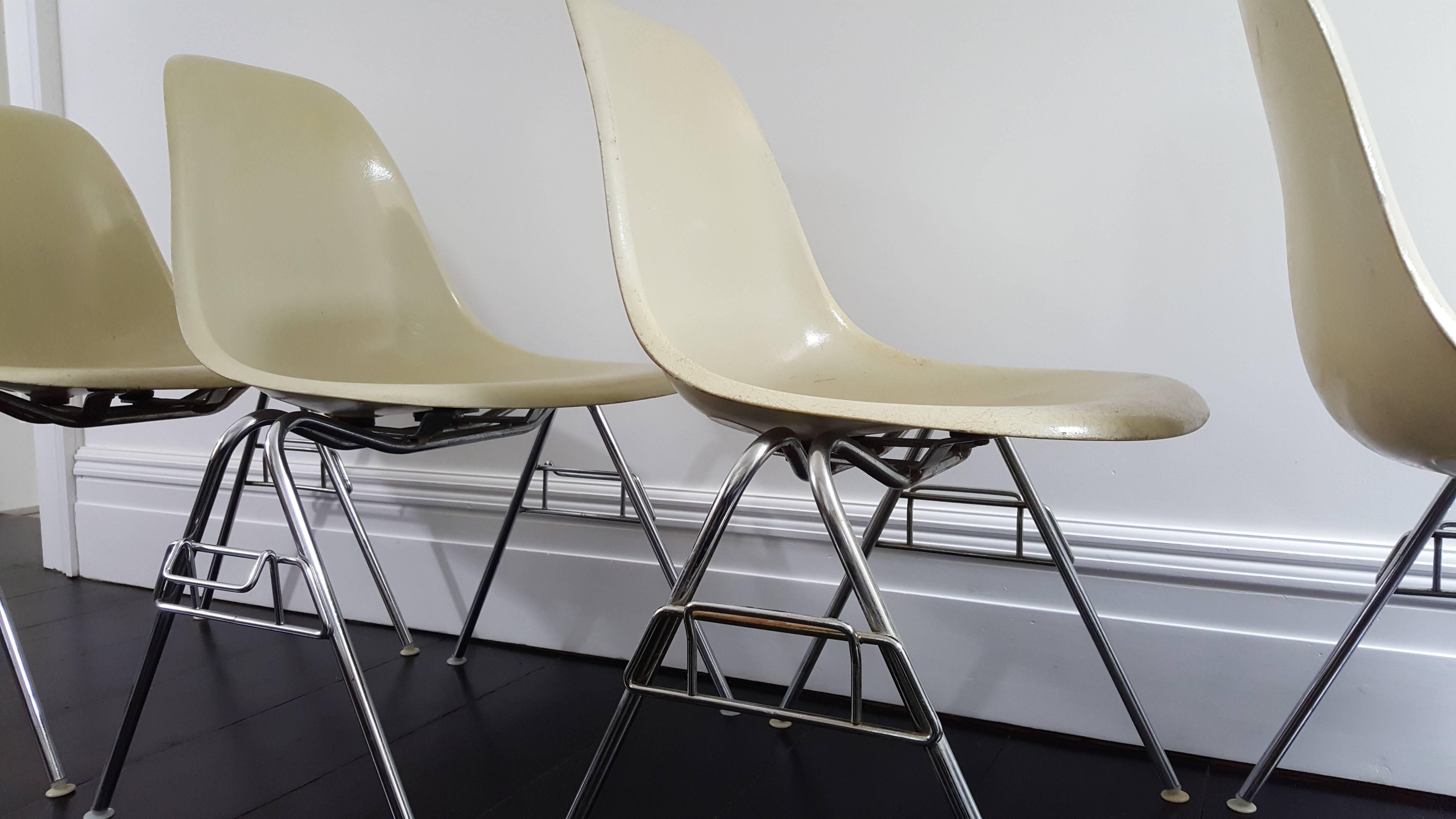 Mid-Century Modern Original Parchment Charles & Ray Eames Fibreglass DSS Chairs for Herman Miller