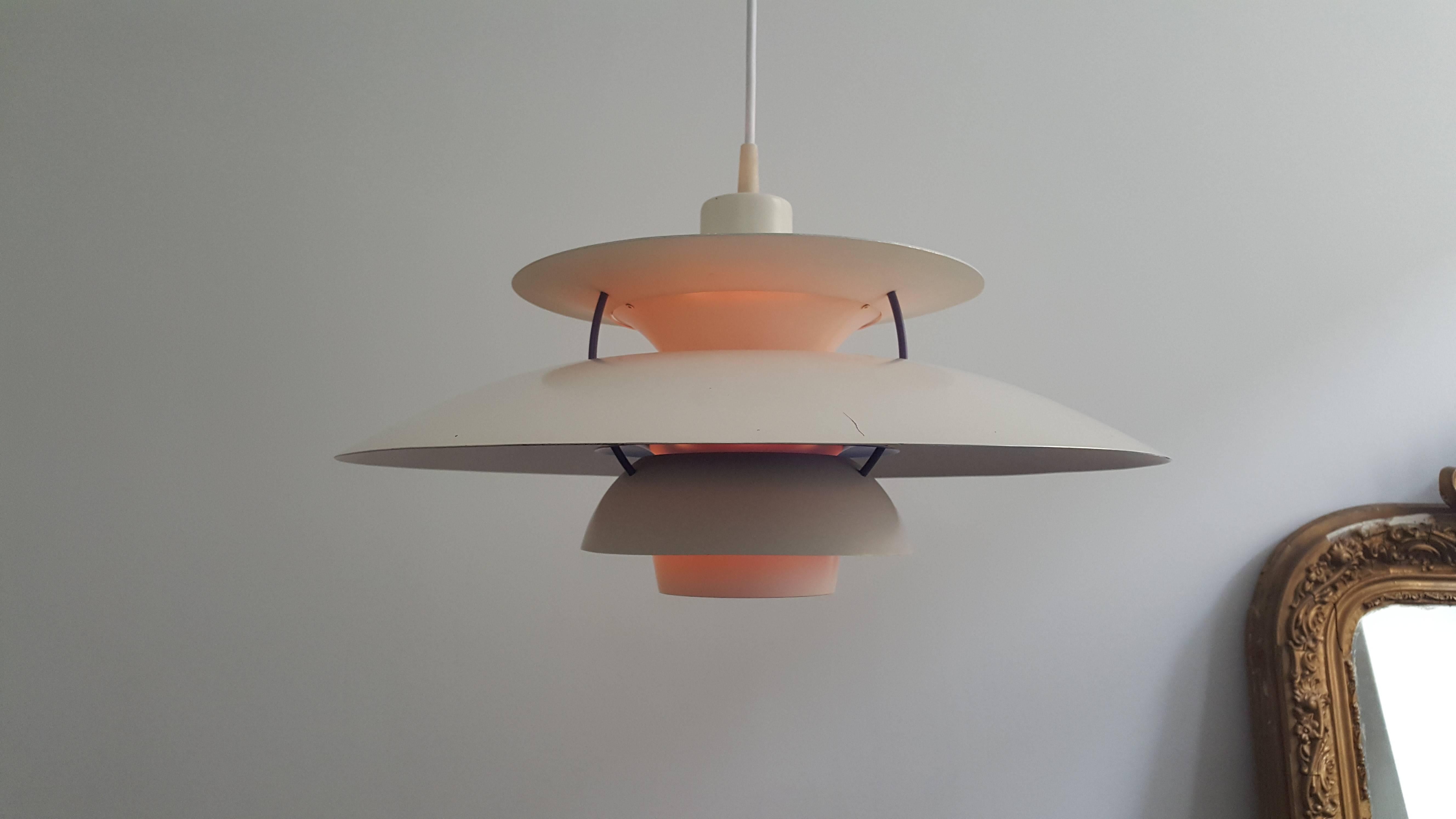 Poul Henningsen PH5 Pendant Light in White for Louis Poulsen, Denmark, 1958 In Good Condition In London Road, Baldock, Hertfordshire