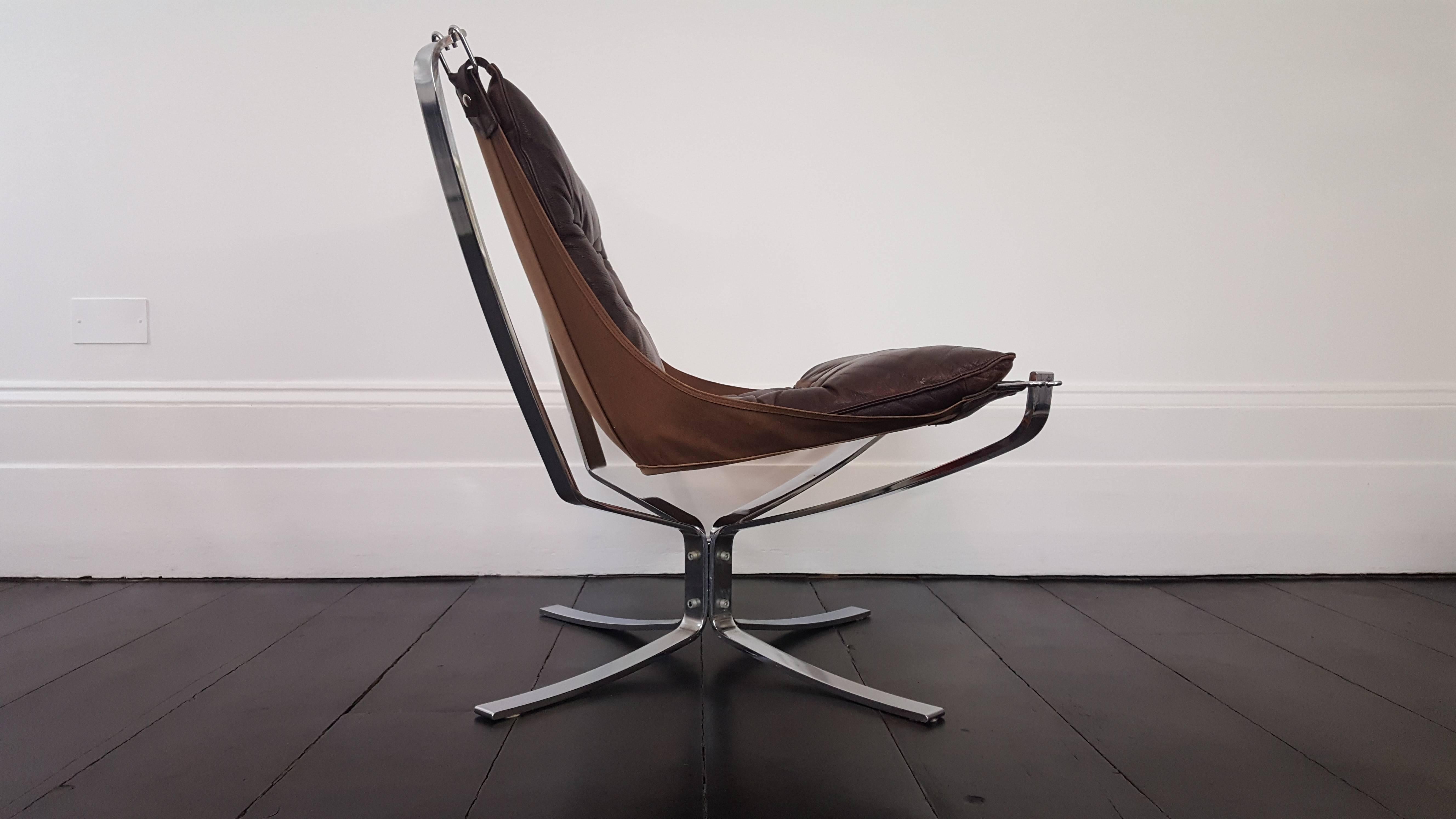 Mid-Century Modern Iconic Vintage Low-Backed X-Framed Sigurd Ressell Designed 1970s Falcon Chair