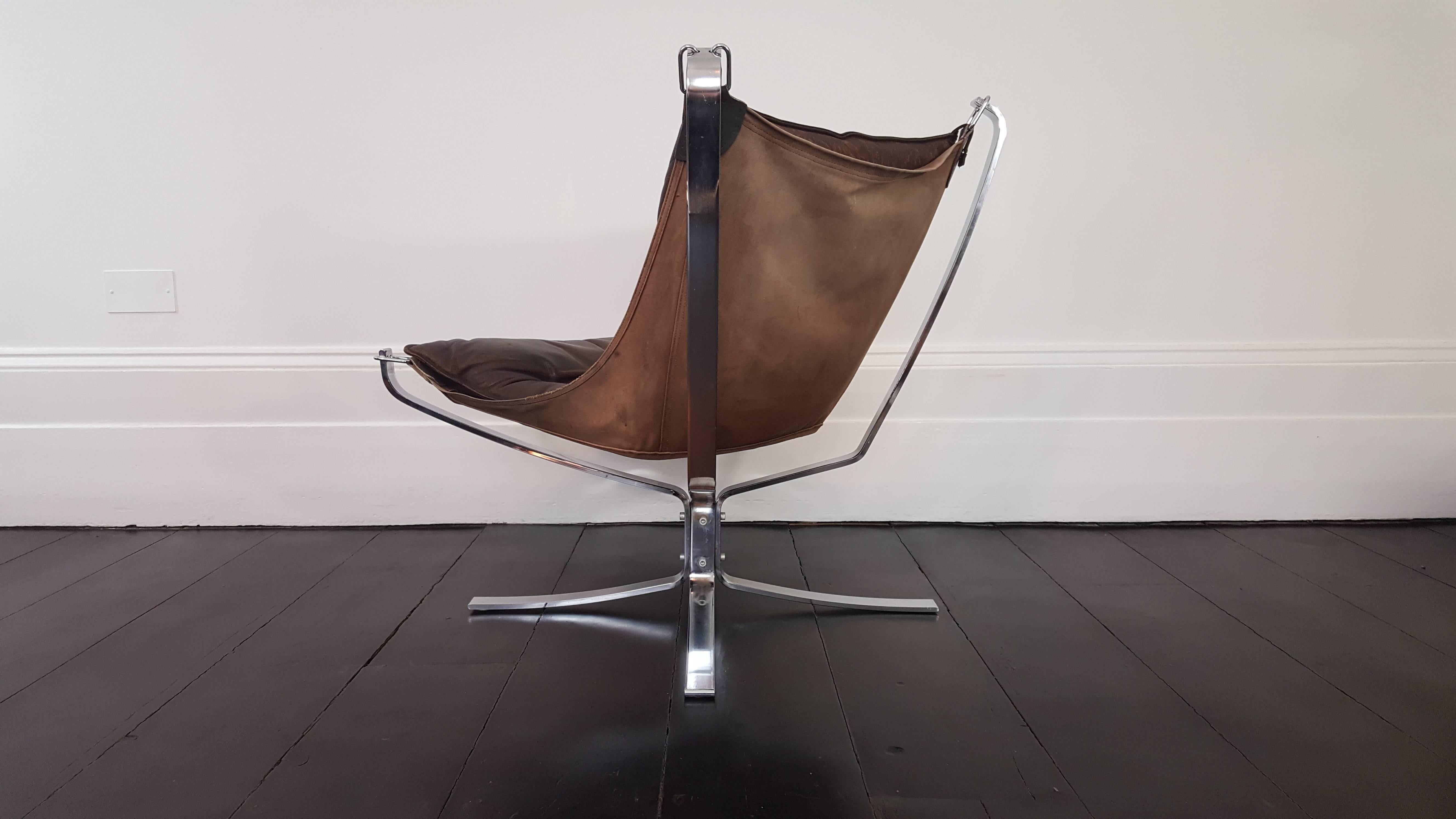 Iconic Vintage Low-Backed X-Framed Sigurd Ressell Designed 1970s Falcon Chair In Good Condition In London Road, Baldock, Hertfordshire