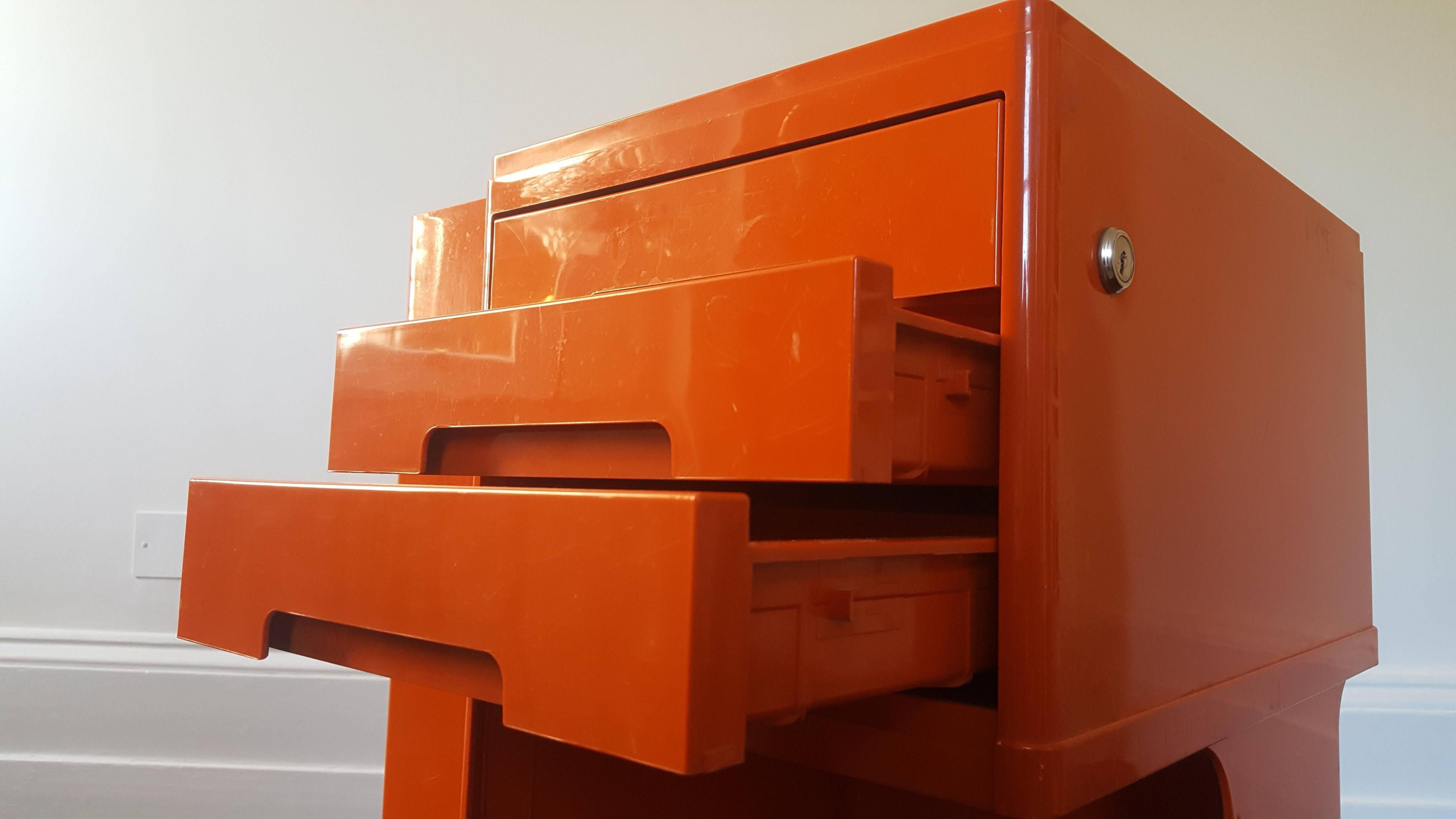 Mid-Century Modern Giovanni Pelis Designed Pop-Modern Orange Work Trolley, Stile Neolt, Italy