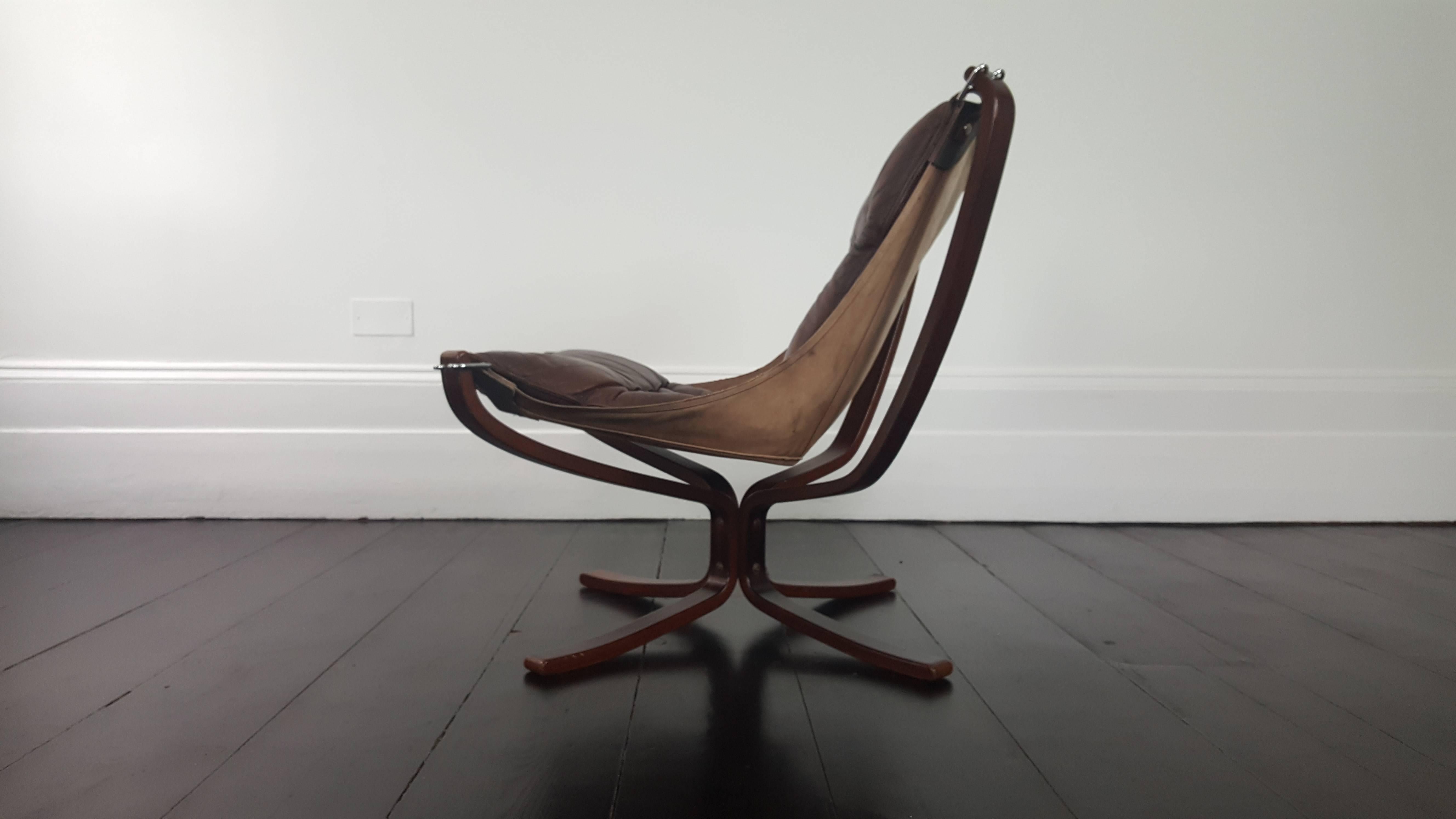 Iconic Vintage 1970s Sigurd Ressell Designed Low Backed X-Framed Falcon Chair In Good Condition In London Road, Baldock, Hertfordshire