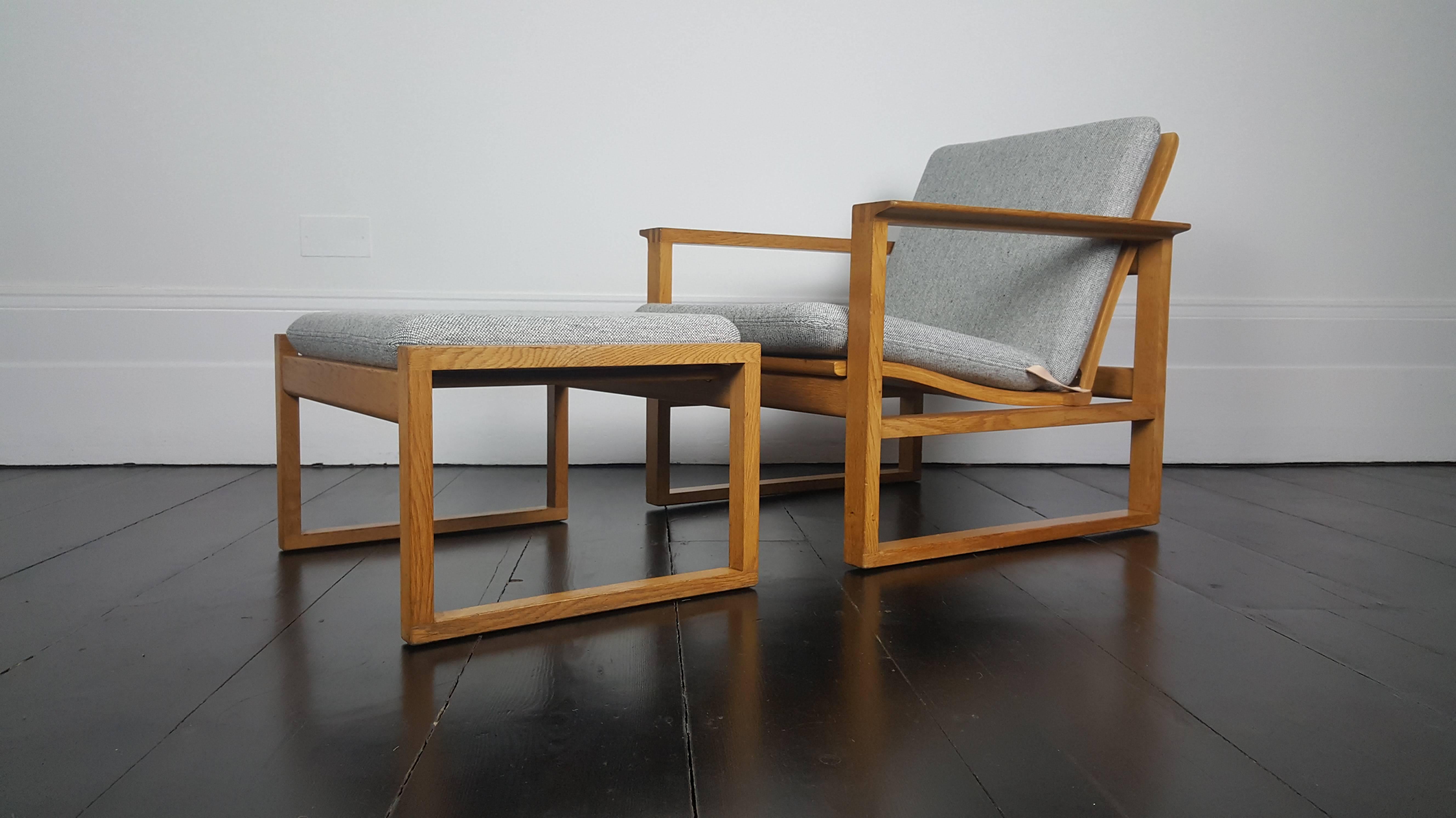 Danish Børge Mogensen Oak Lounge Sled Chair and Footstool Designed 1956 for Frederica 