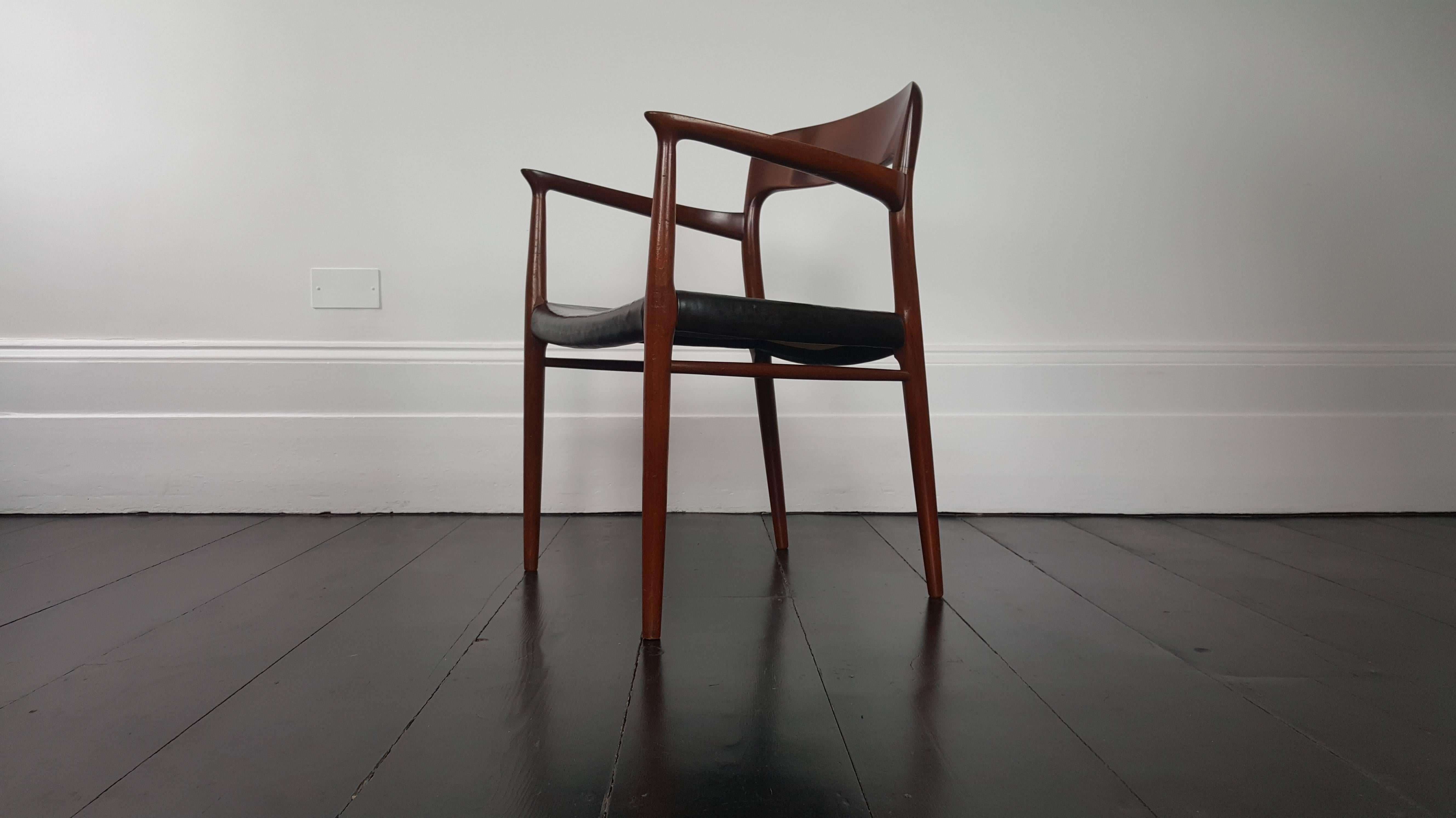 Mid-Century Modern Model 56 Armchair in Teak and Black Leather by Niels Otto Møller