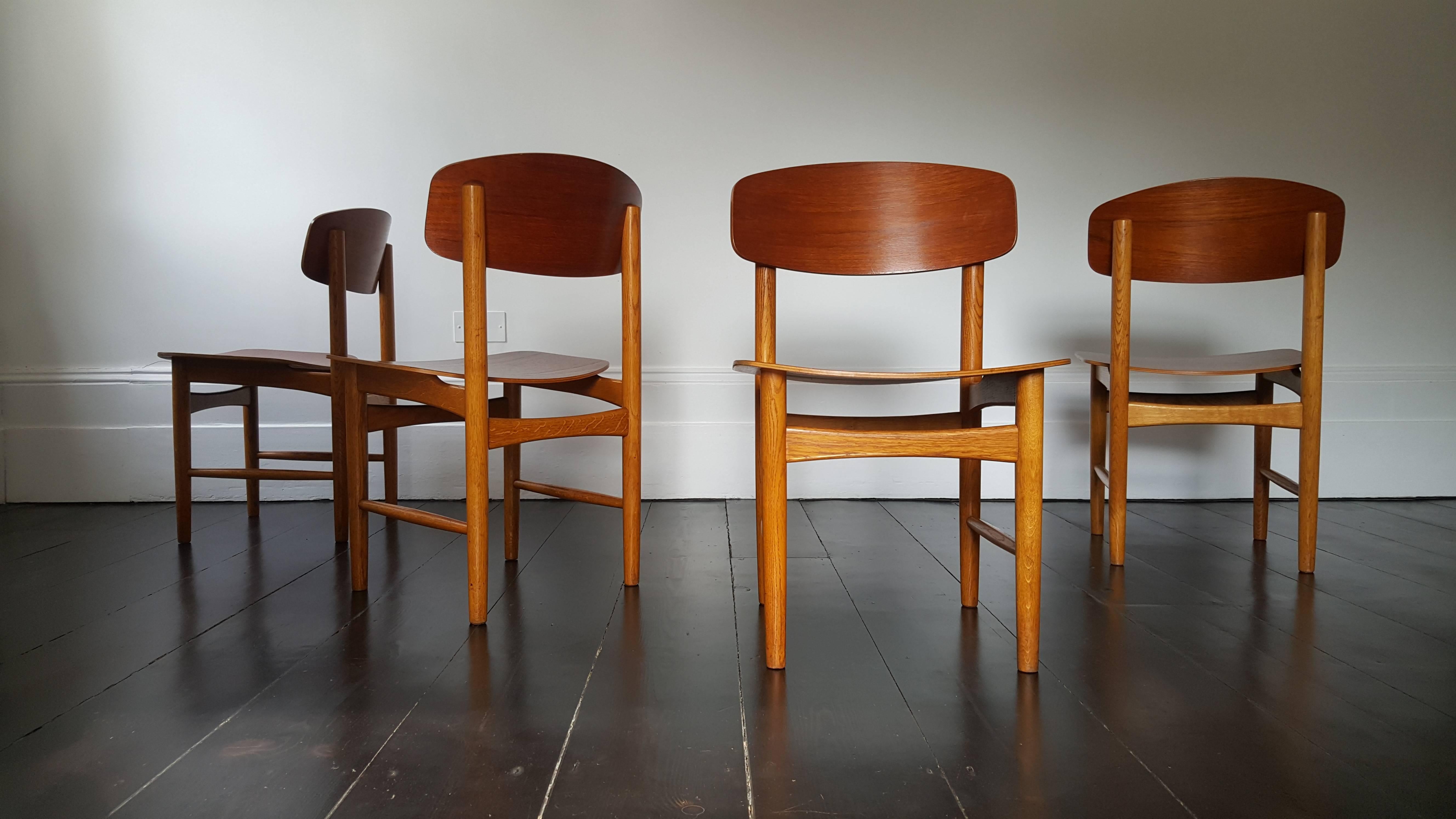 Mid-Century Modern Model 122 Teak and Oak Dining Chairs by Børge Mogensen for Søborg, 1960s
