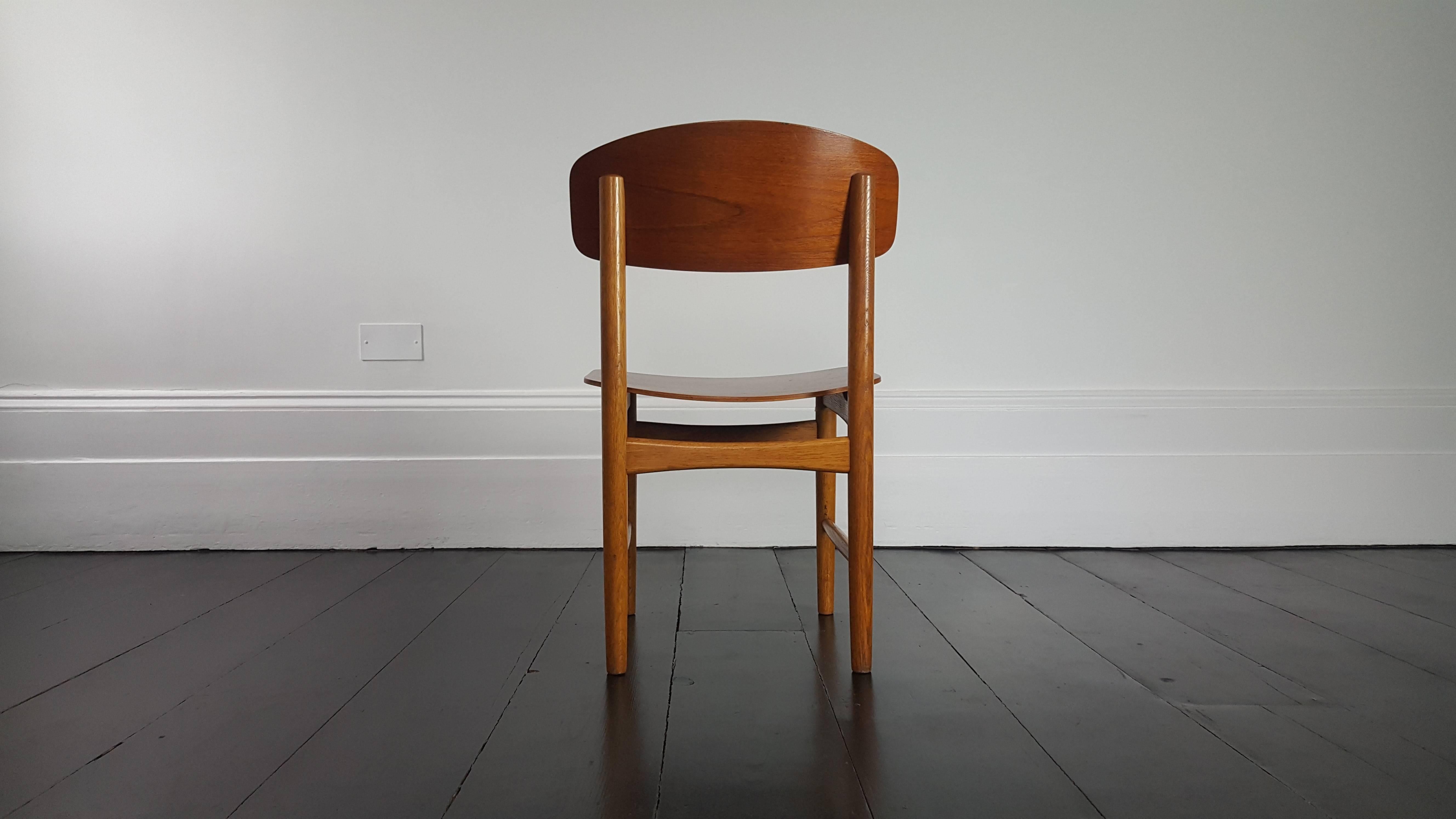 Model 122 Teak and Oak Dining Chairs by Børge Mogensen for Søborg, 1960s 2