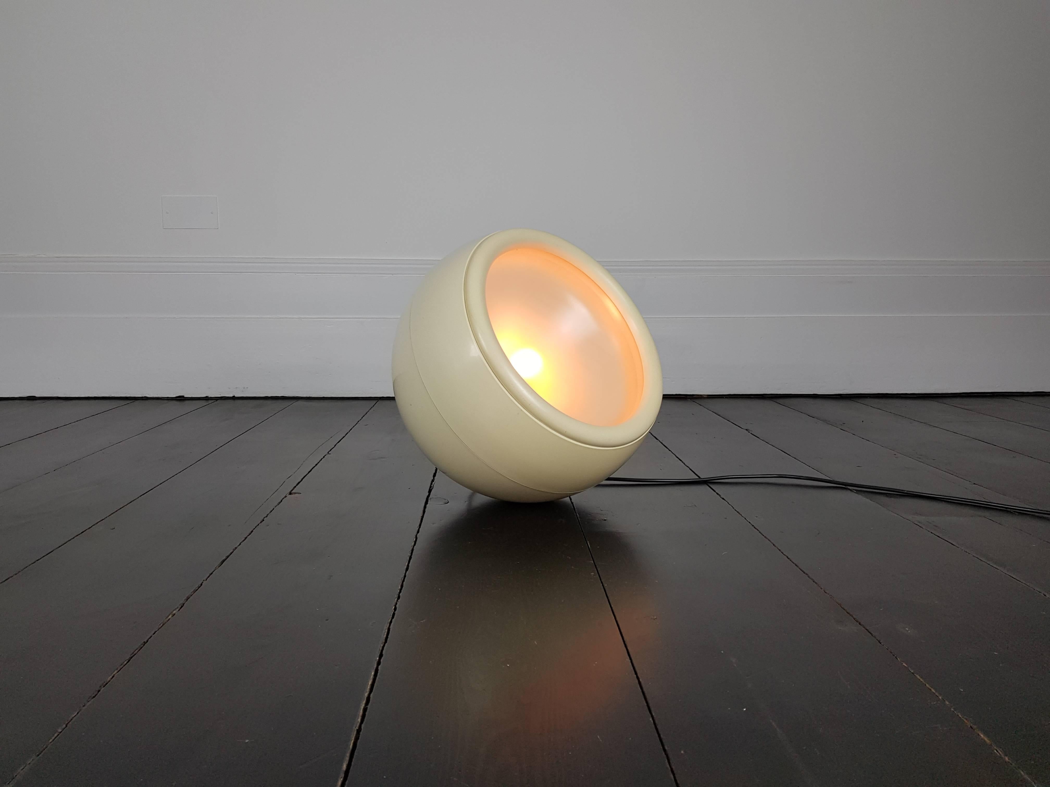 Mid-Century Modern 'Pallade' Floor Lamp by Studio Tetrarch for Artemide, Designed in 1968