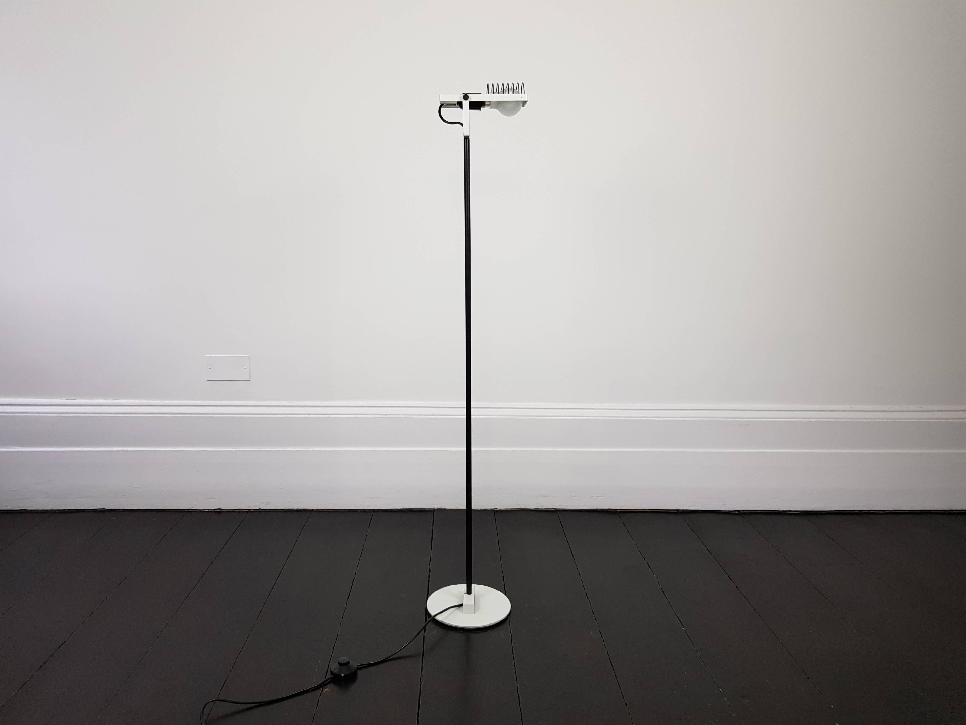 Rare First Edition Ernesto Gismondi Sintesi Terra White Lacquered Floor Lamp 2