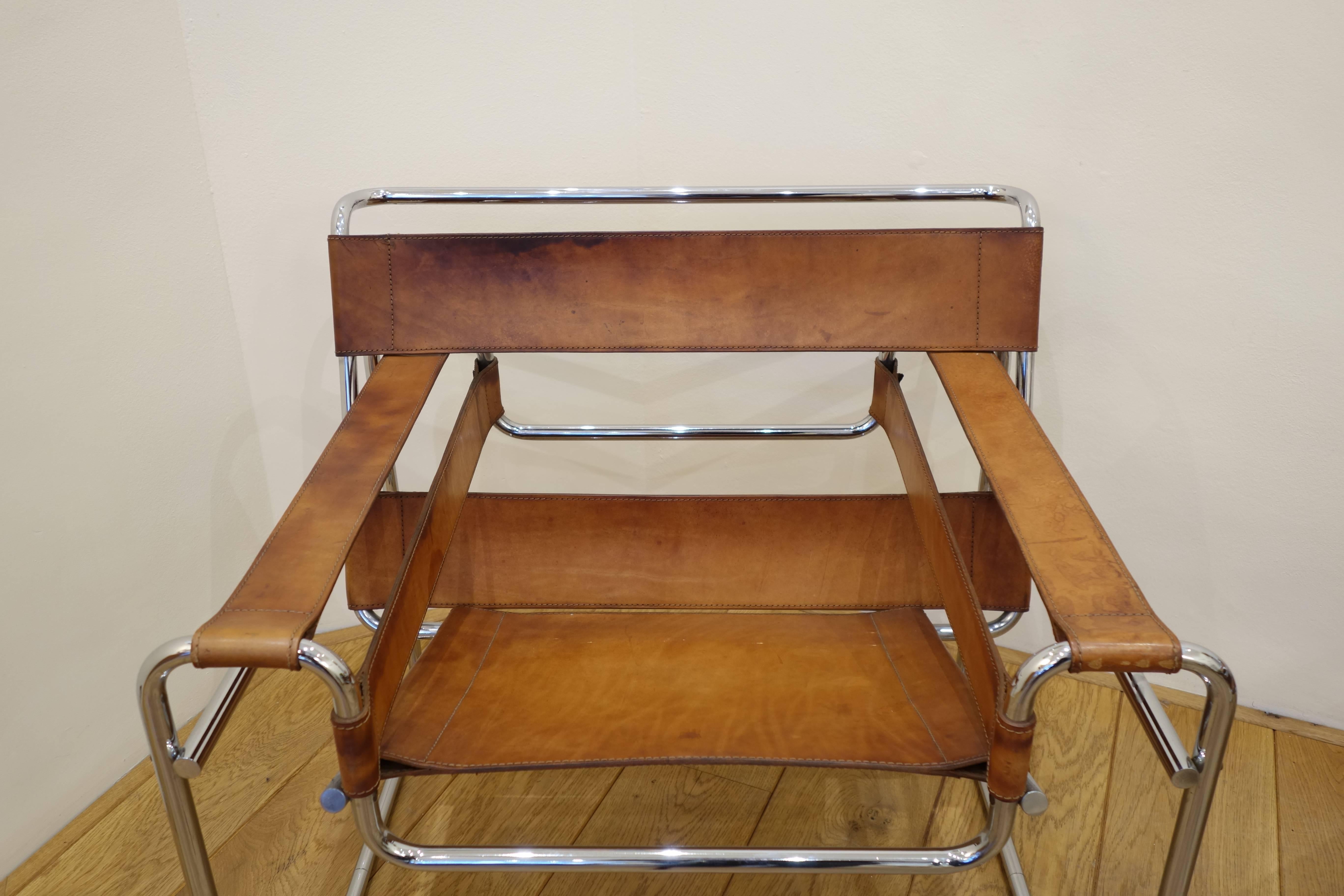 Italian Pair of Marcel Breuer Wassily Chair by Gavina, Fantastic Patina, 1962-1965