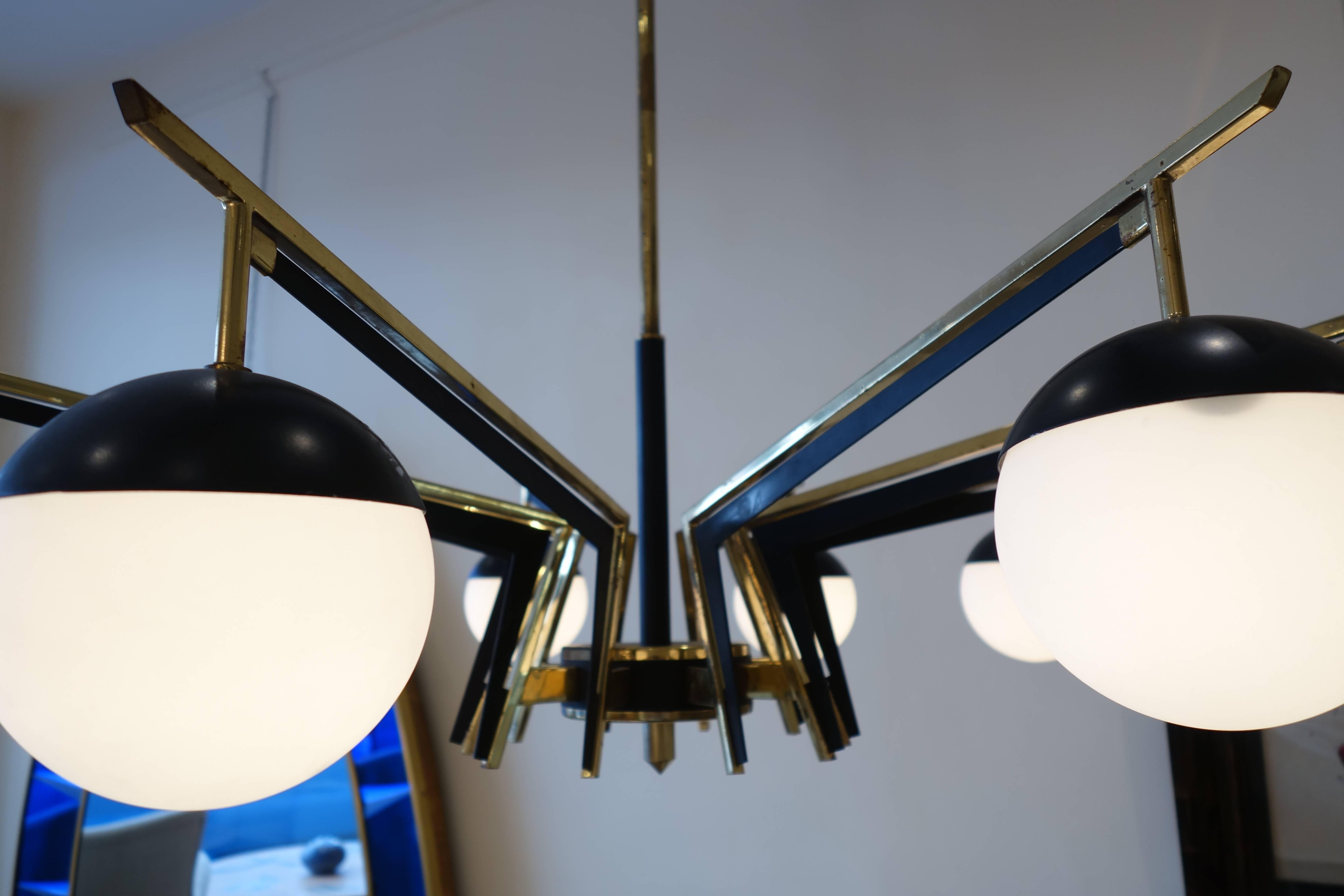 Italian Brass and Black Patinated Metal Chandelier, Opaline Glass, 1950s In Good Condition In Brussels, BE