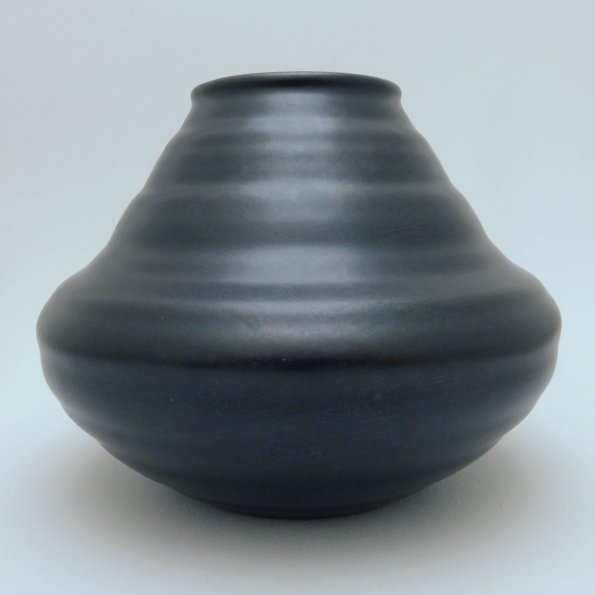 Dutch Art Deco Ceramic Vase In Good Condition For Sale In Amsterdam, NL