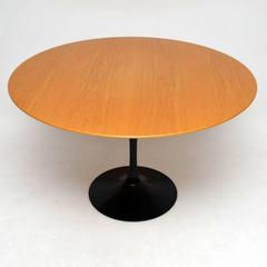 Table de salle  manger rtro Tulip en teck par Eero Saarinen pour Knoll