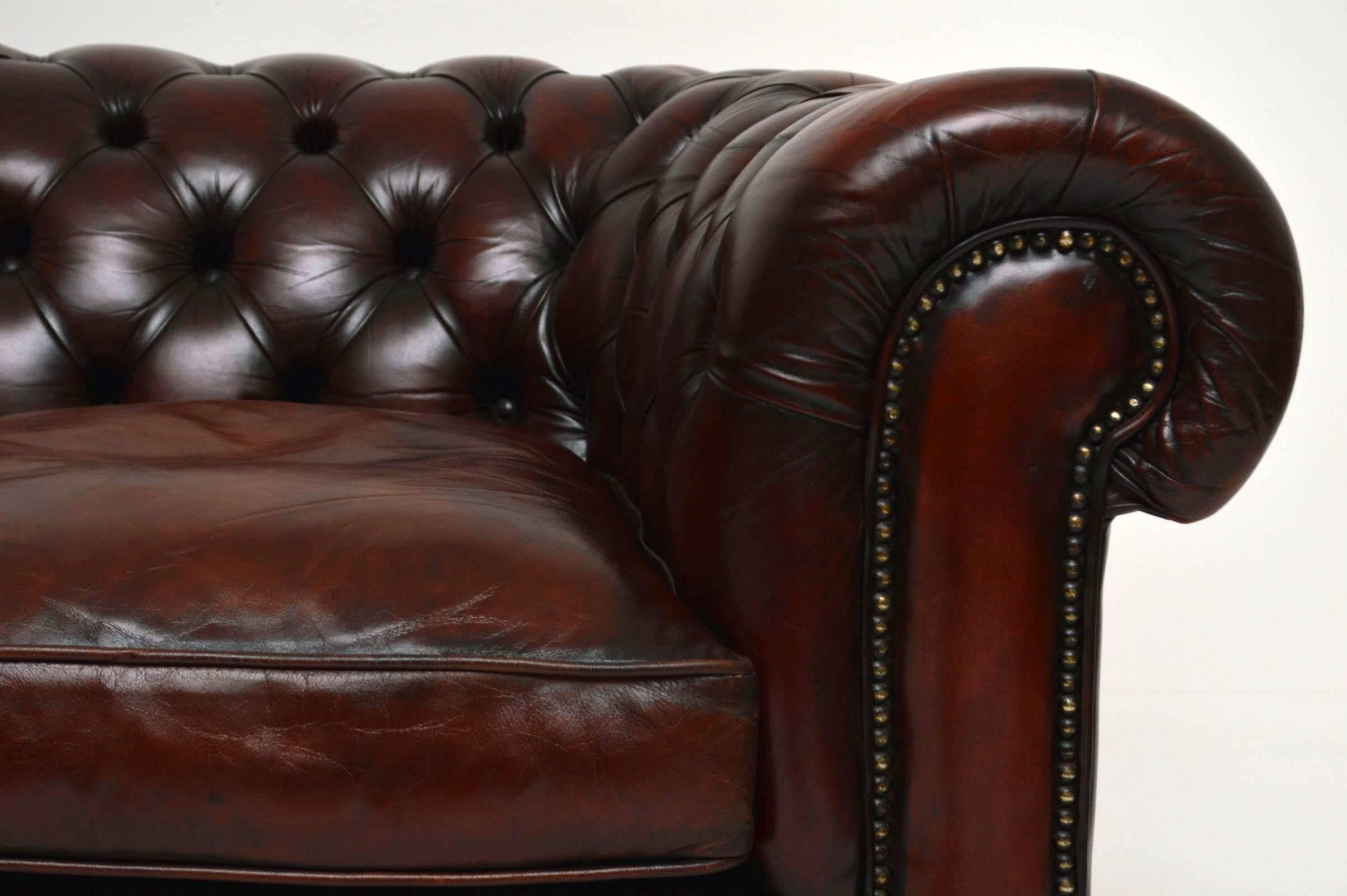 Antique Leather Chesterfield Sofa 1