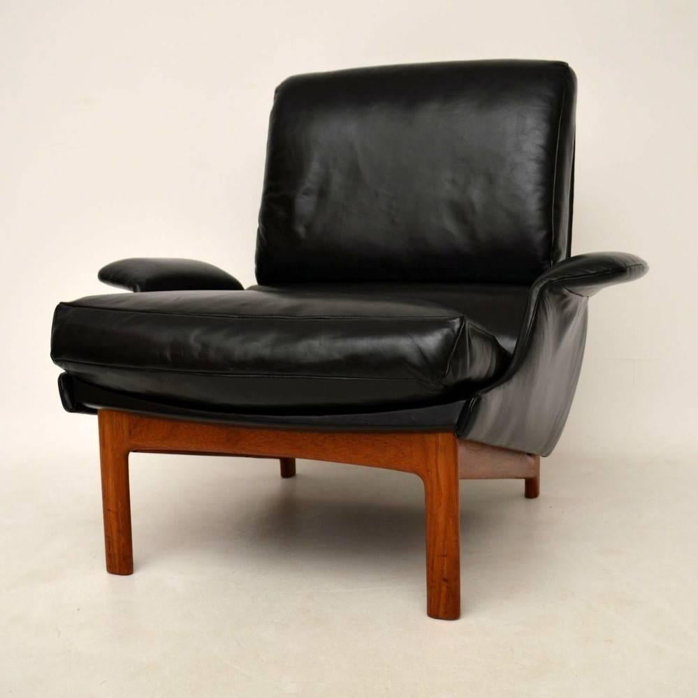 Danish Leather and Teak 'Eve' Armchair, Ib Kofod Larsen for Mogens Kold Vintage 4