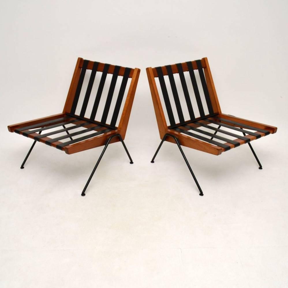 Pair of Retro Chevron Chairs by Robin Day for Hille Vintage, 1950s 1