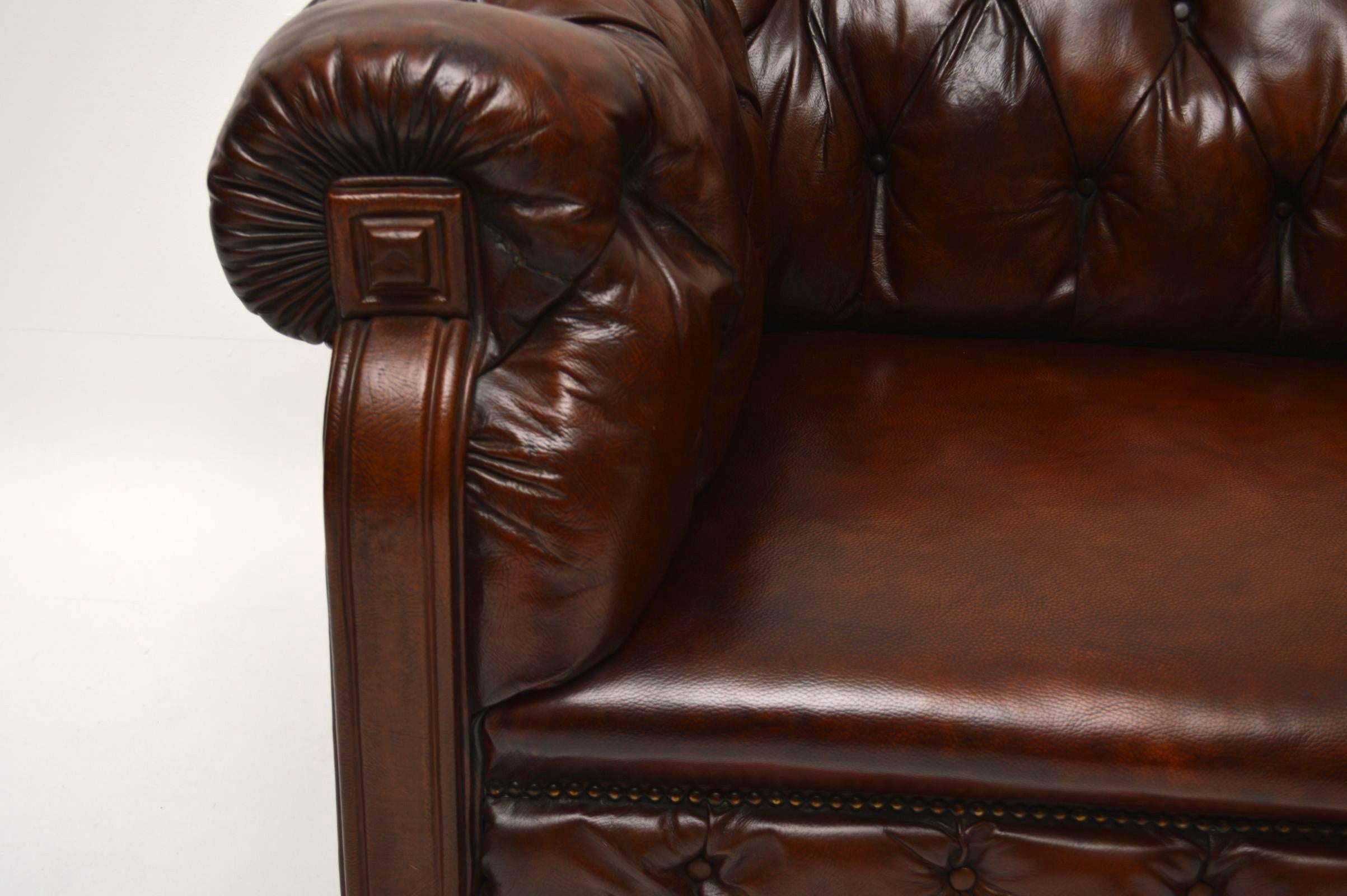 Antique Swedish Leather Chesterfield Sofa  In Excellent Condition In London, GB