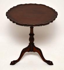 Antique Mahogany Tilt-Top Pie Crust Table