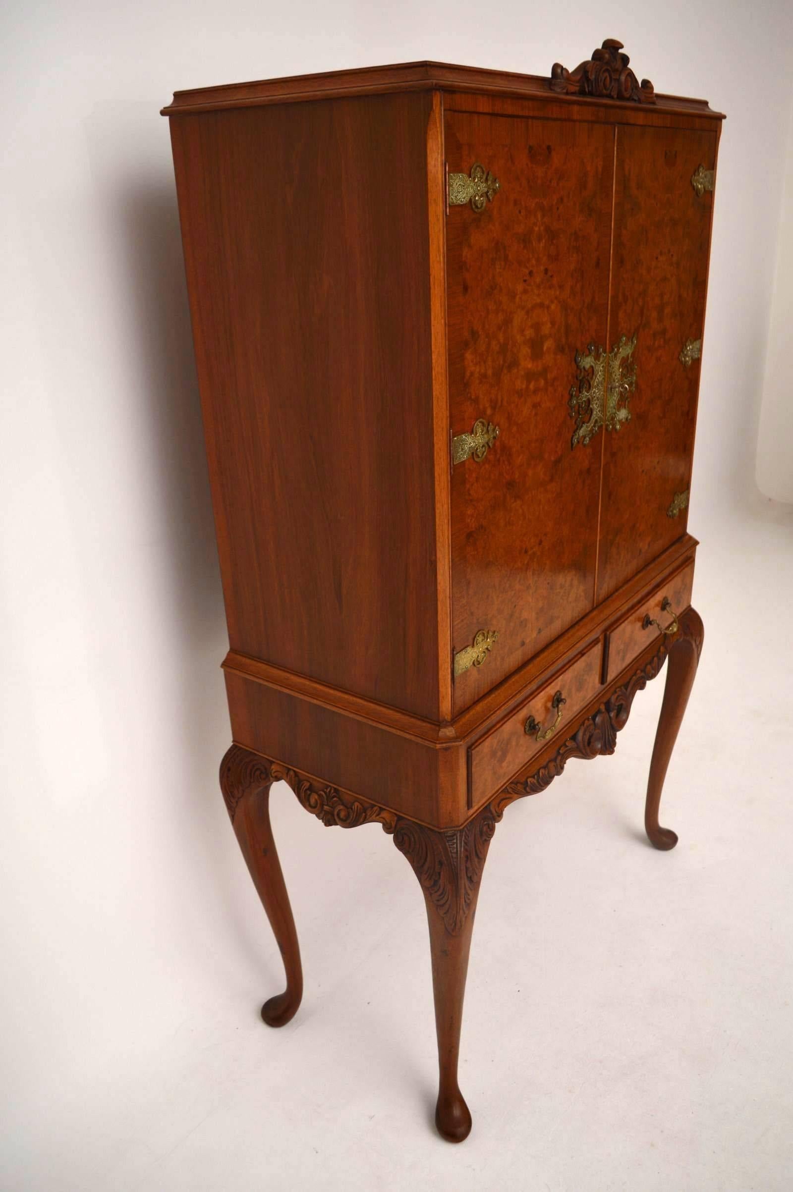 antique drink cabinet