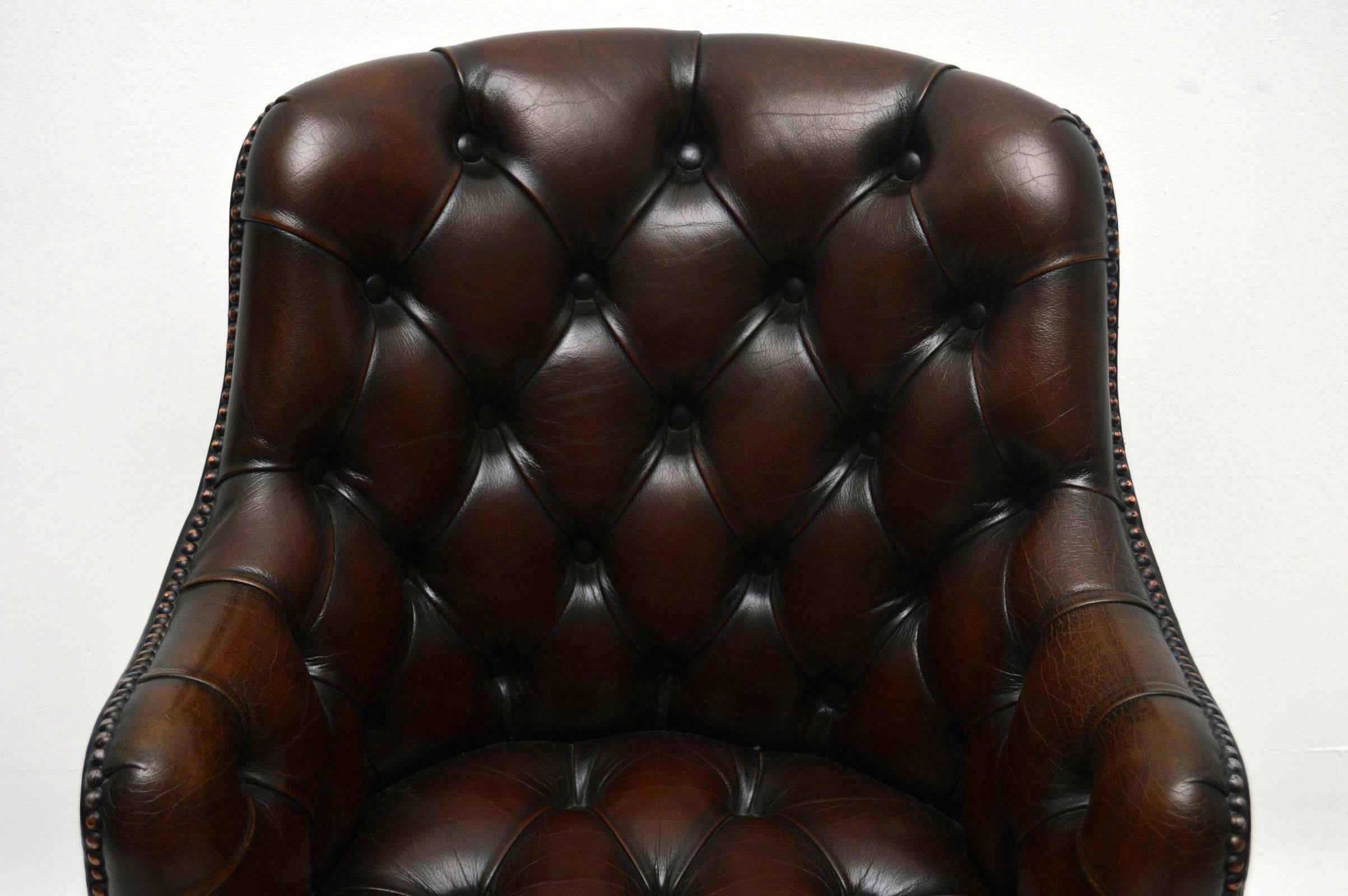 buttoned leather chair
