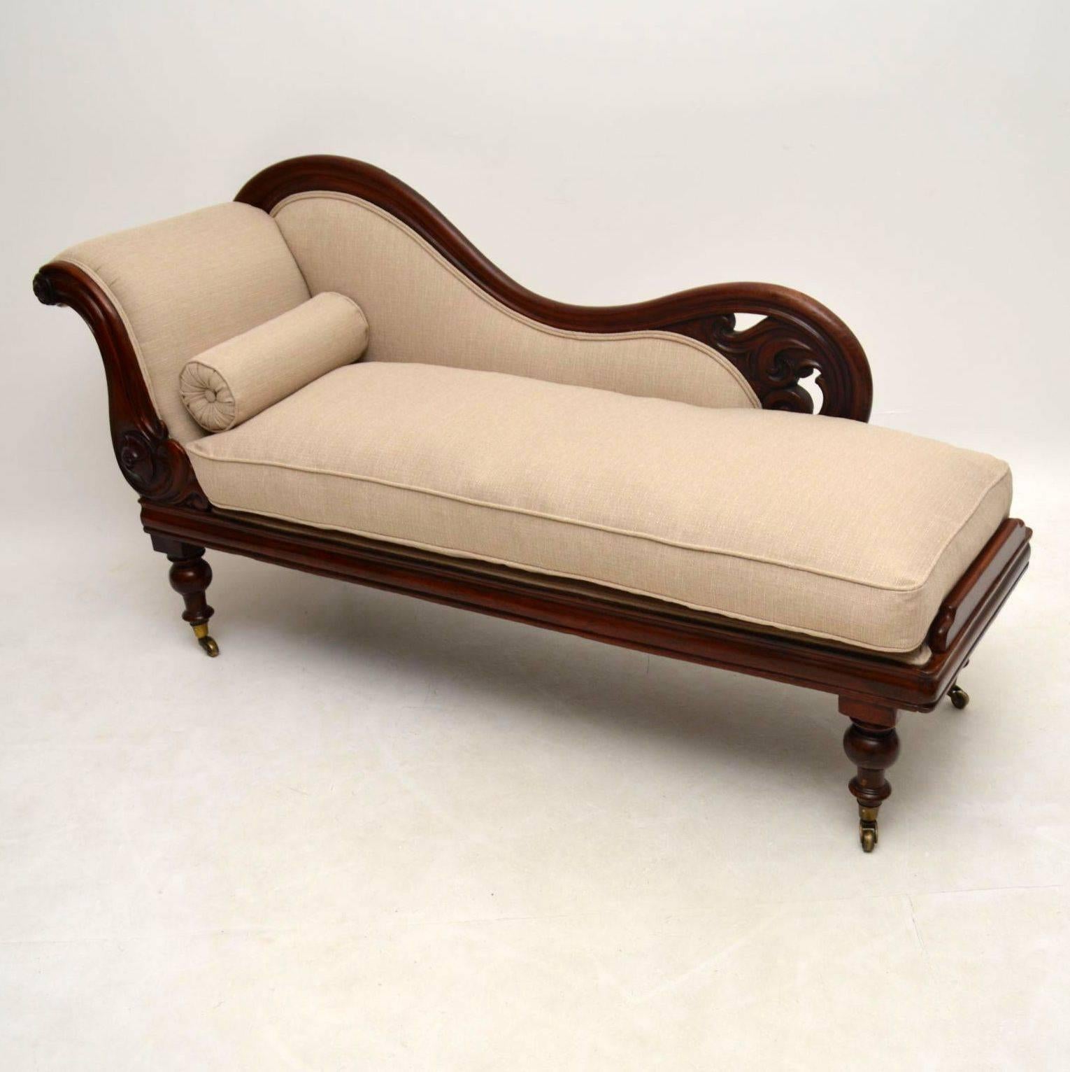 chaise lounge antique
