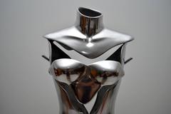 Mannequin en aluminium et acier conçu par Nigel Coates