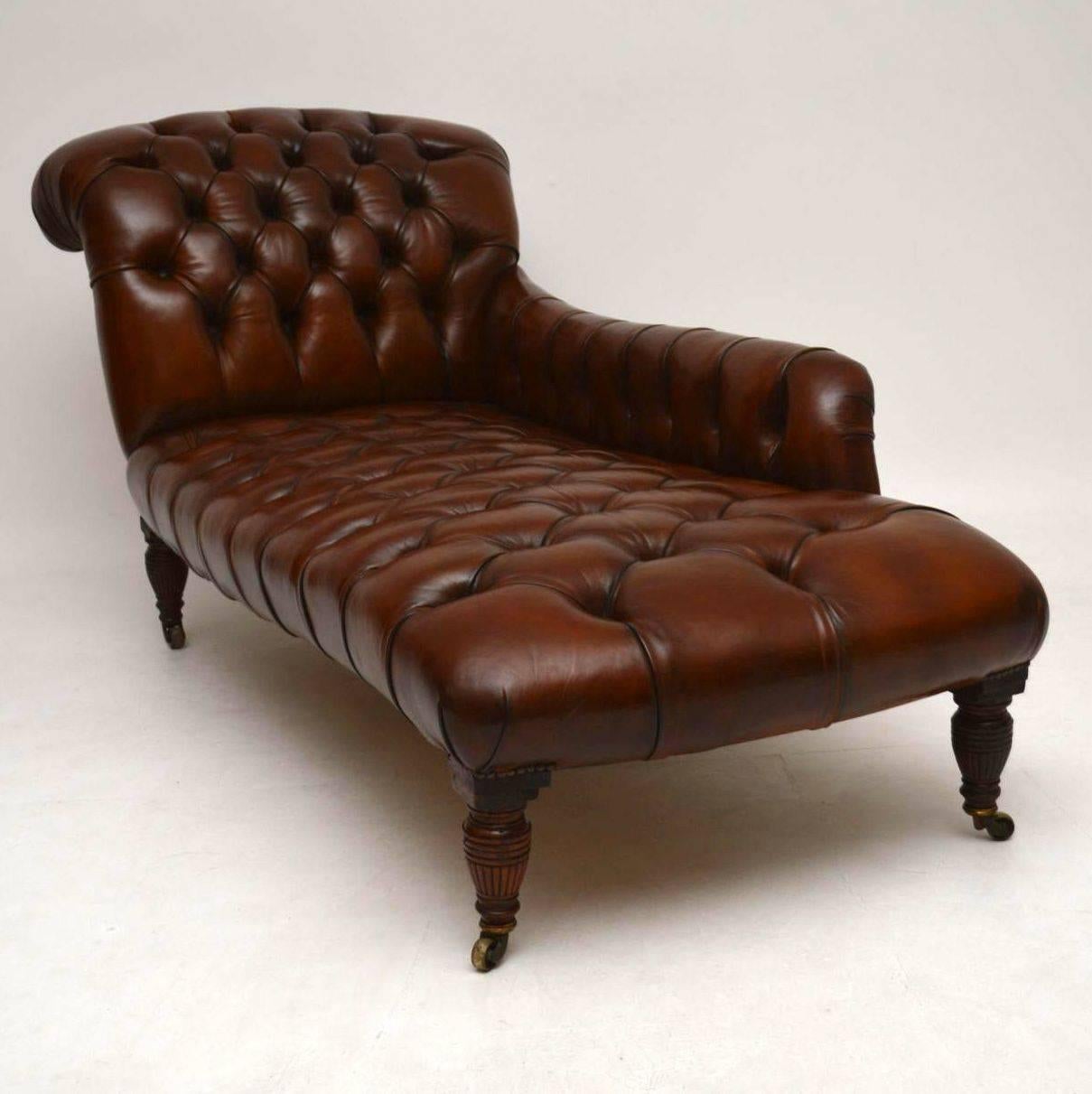 Mid-19th Century Antique Victorian Deep Buttoned Leather Chaise Longue