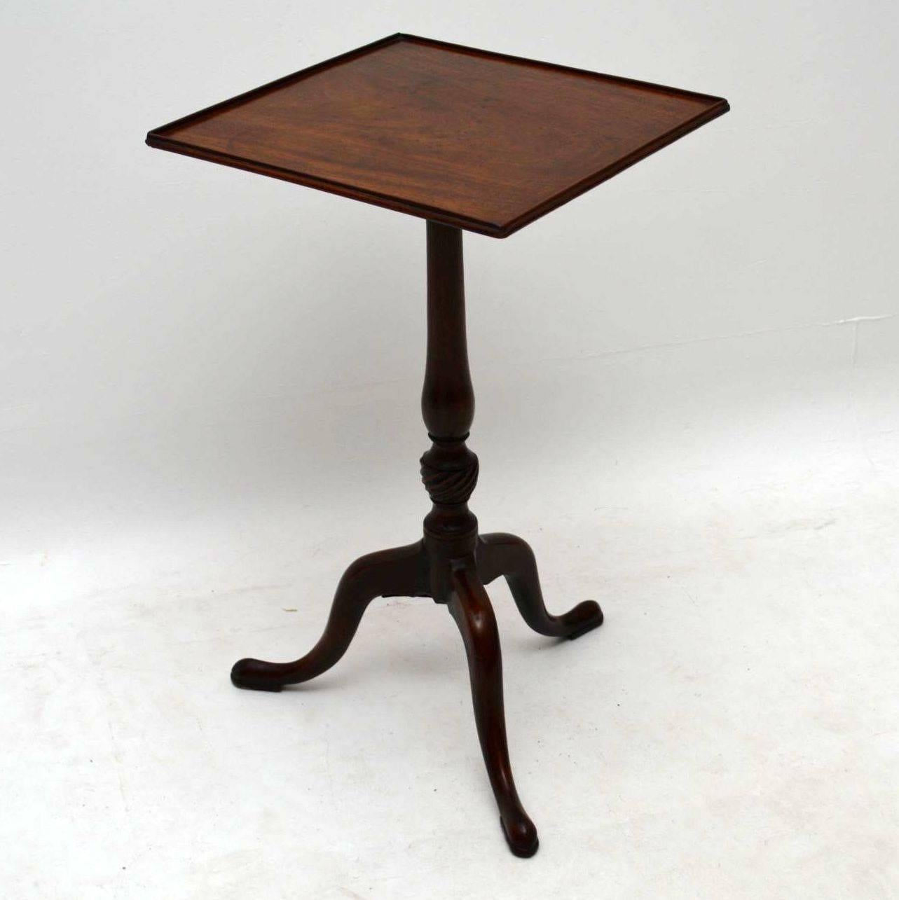  Antique Georgian Mahogany Tripod Table In Excellent Condition In London, GB