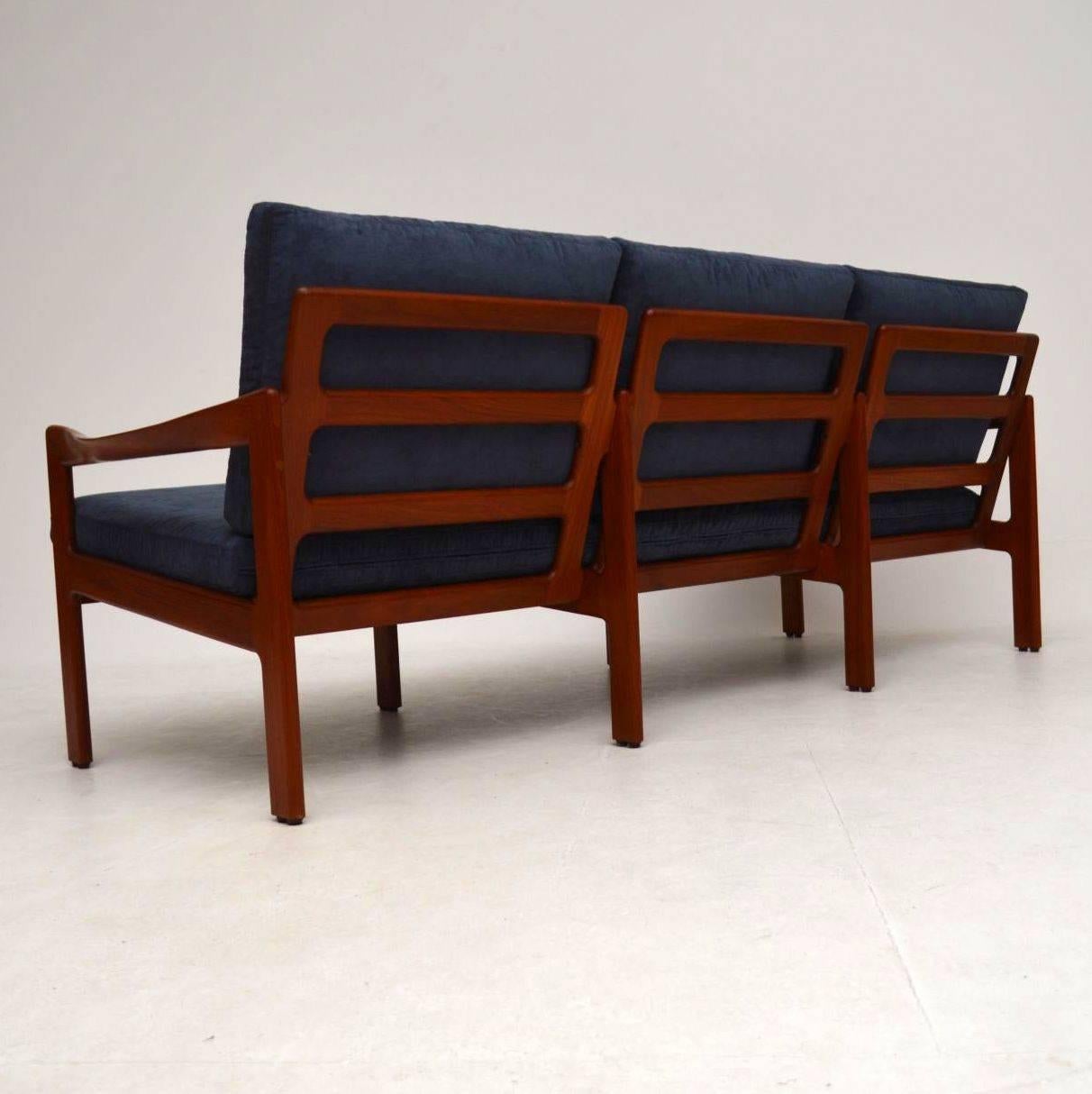 1960s Danish Teak Vintage Sofa by Illum Wikkelsø for Niels Eilersen In Excellent Condition In London, GB