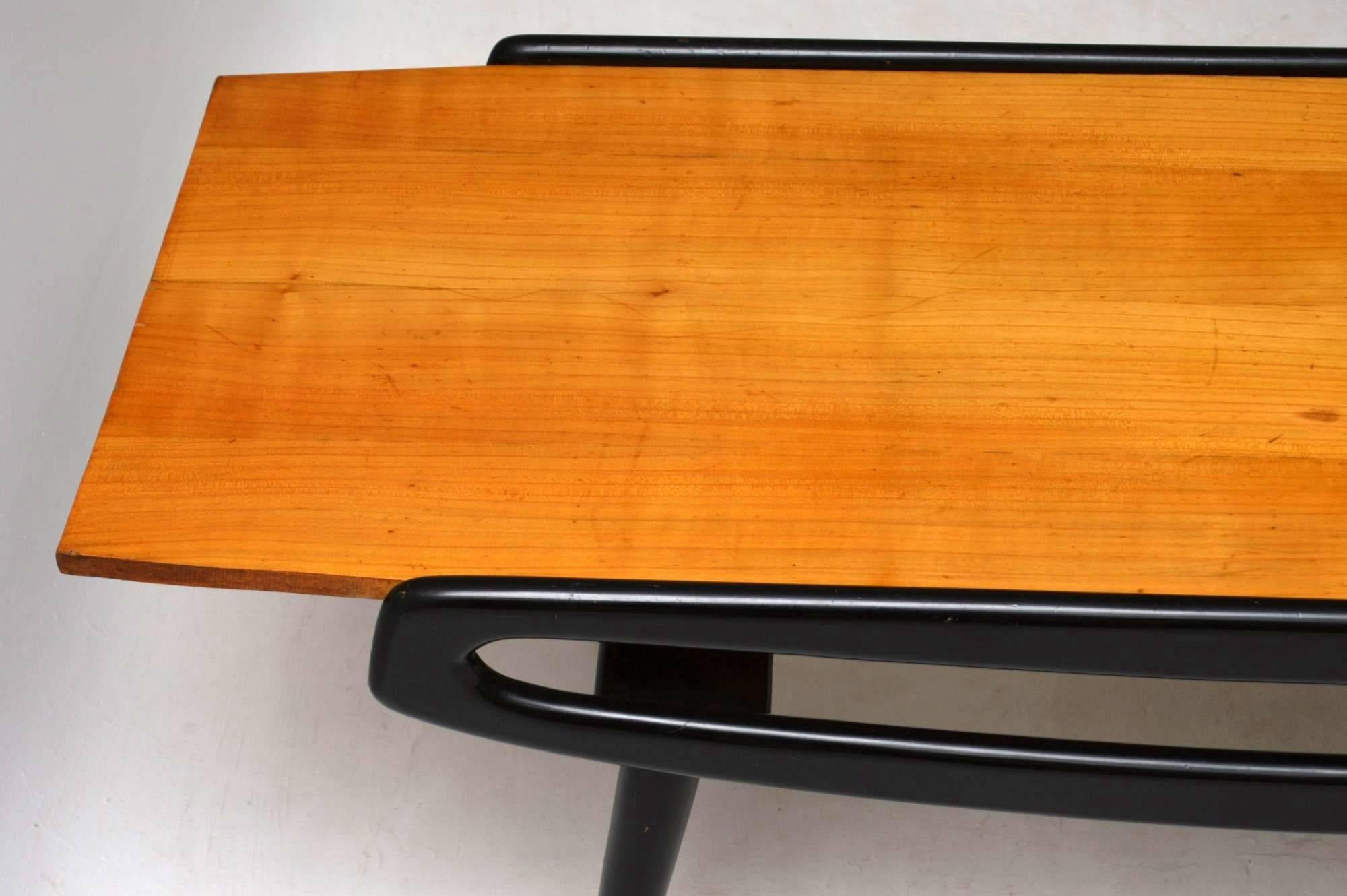 Vintage 1950s, Italian Coffee Table in Sycamore and Ebonized Wood 2