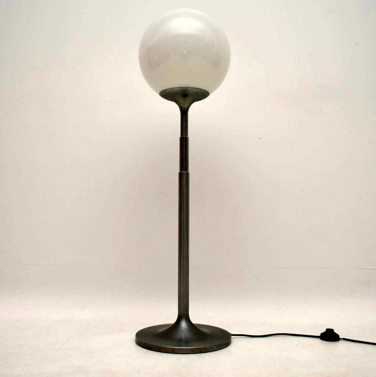 English 1960s Vintage Steel and Glass Telescopic Lamp