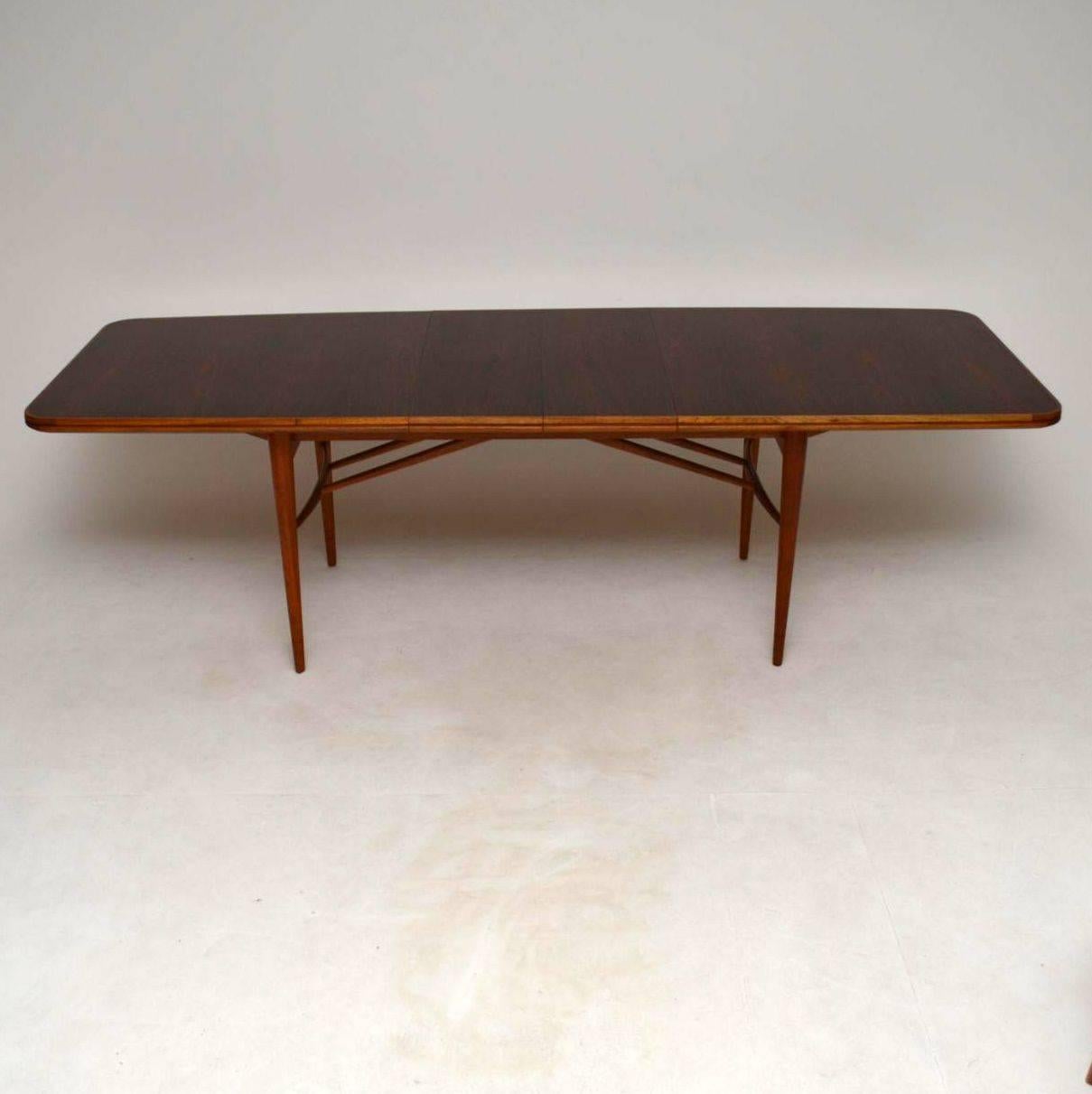 1960s Vintage Dining Table by Robert Heritage for Archie Shine In Excellent Condition In London, GB